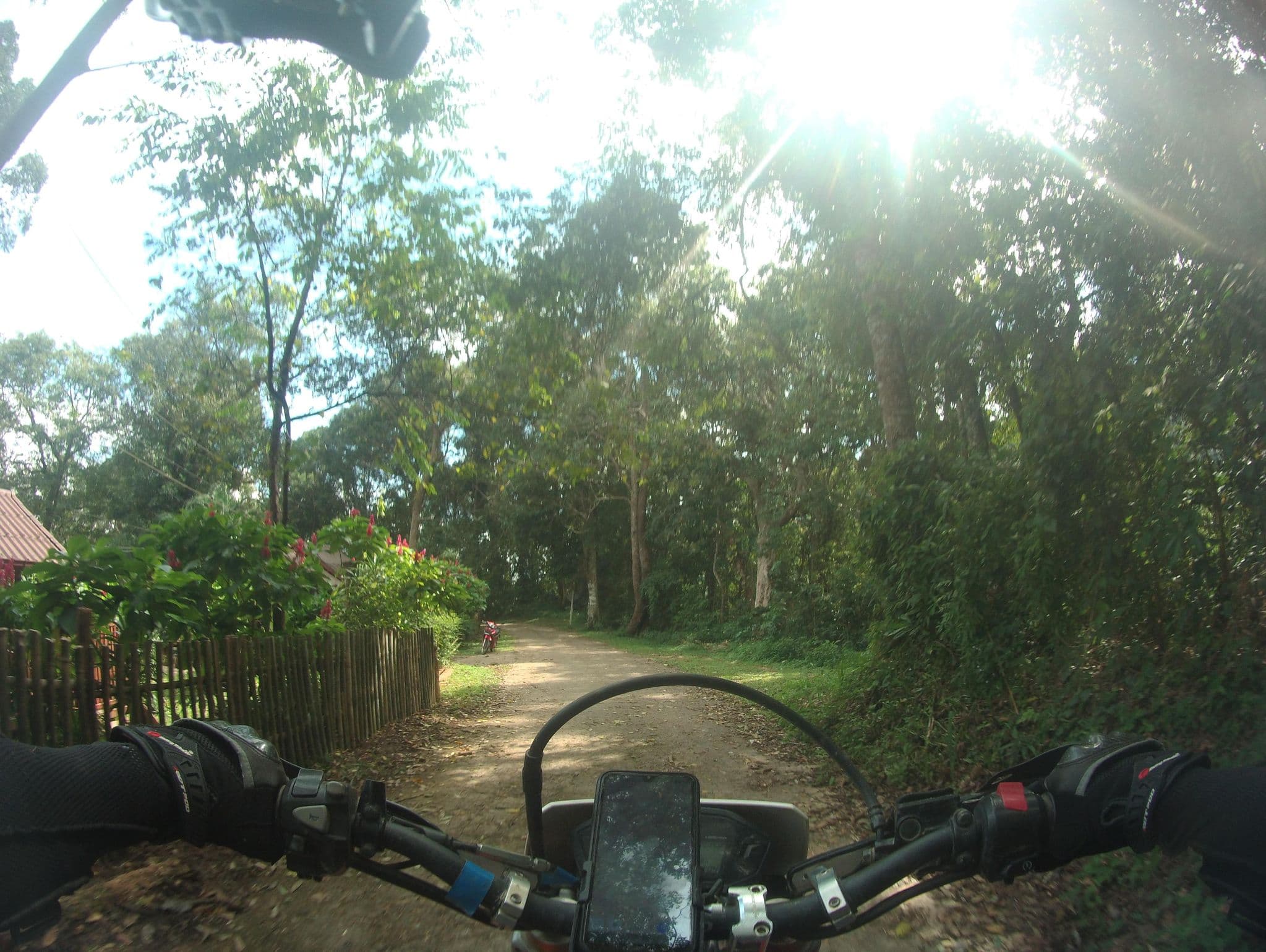 Street view near The Private View Chiang Dao, Ban Mae Waen — © julcnx (CC BY-SA · Mapillary)
