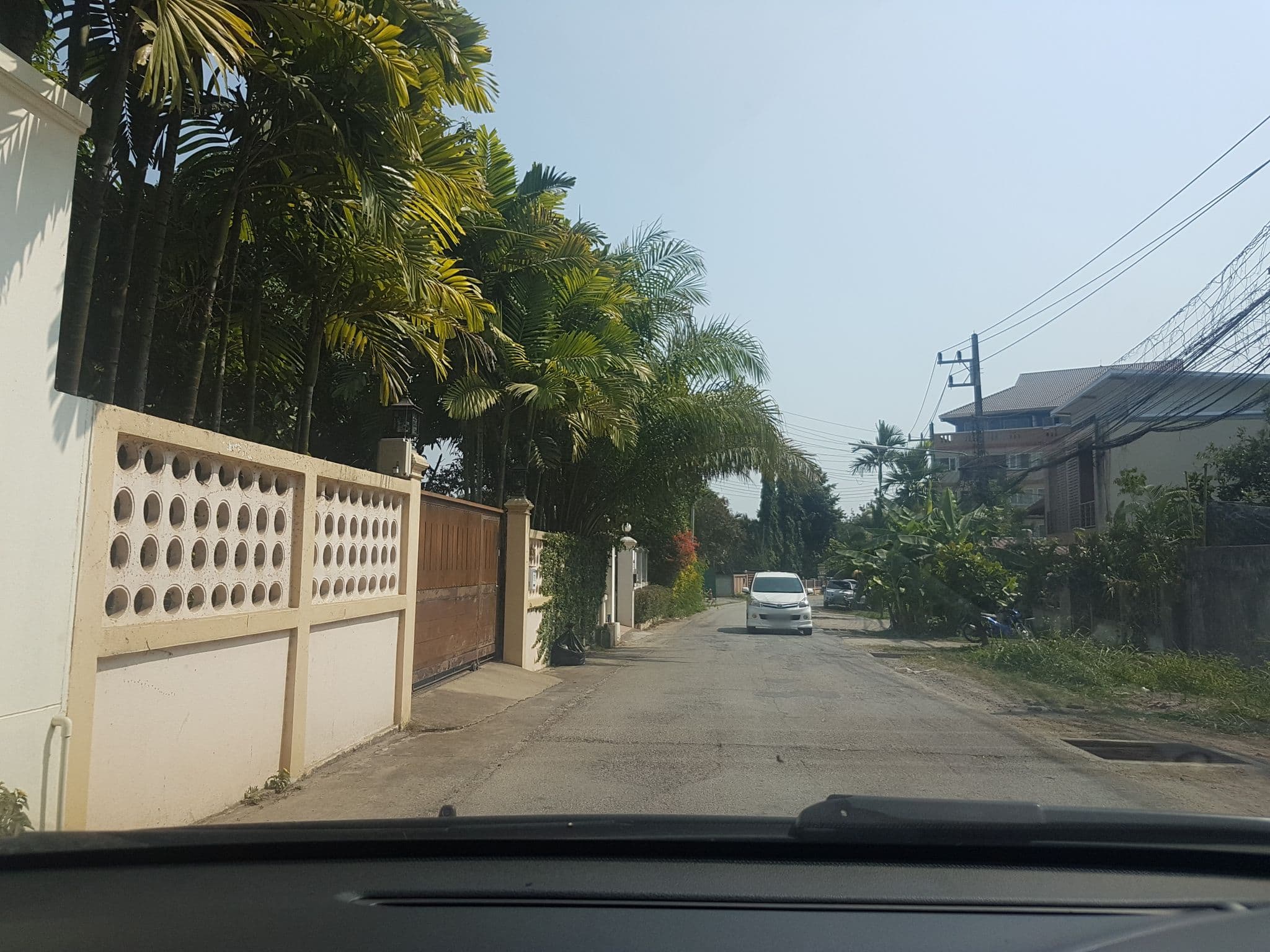 Street view near Uma Resort, Chiang Mai — © ekkarin (CC BY-SA · Mapillary)