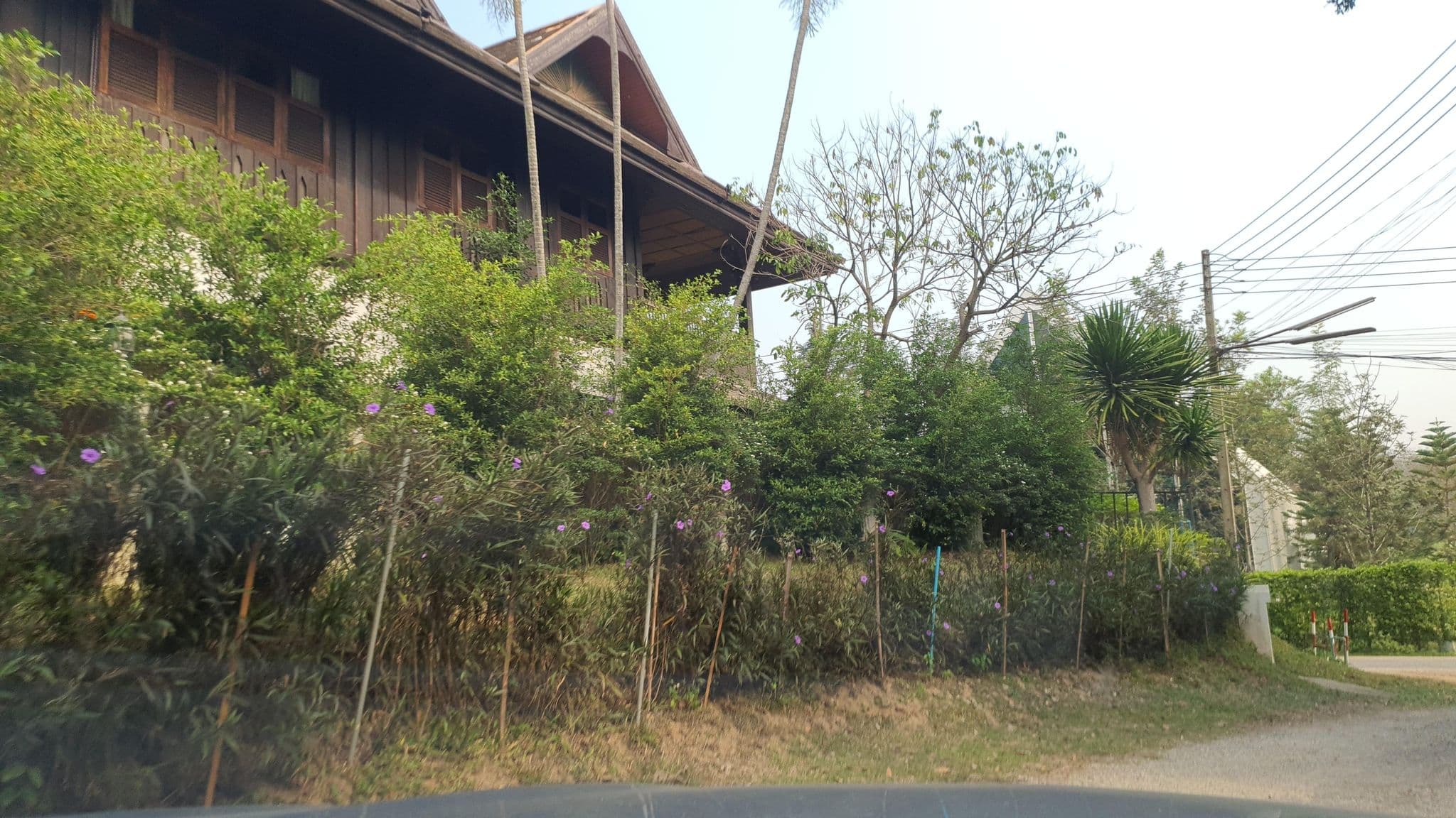 Street view near UHOUSE, Chiang Mai — © jrcarlsen (CC BY-SA · Mapillary)