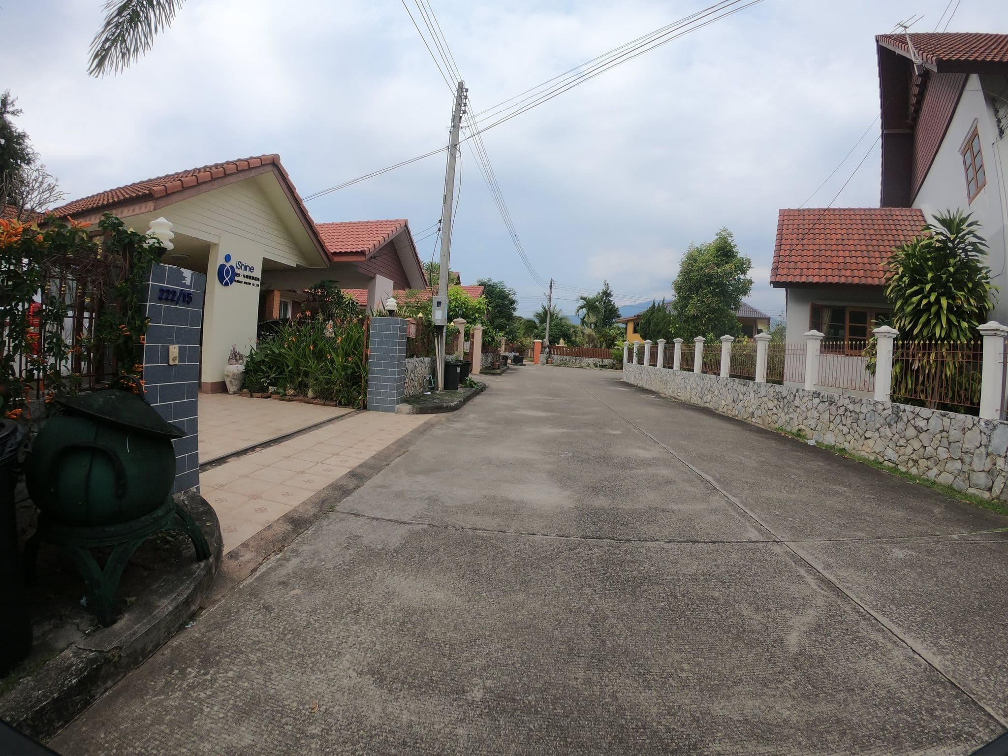 Street view near บ้านตาลฟ้า, Hang Dong — © chanuwath_grab (CC BY-SA · Mapillary)