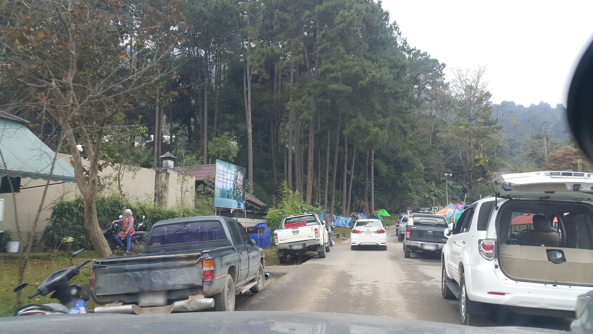 Street view near บัานอุ่นไอดิน || อินทนนท์ อีโค ฮัท, San Pa Tong — © jrcarlsen (CC BY-SA · Mapillary)