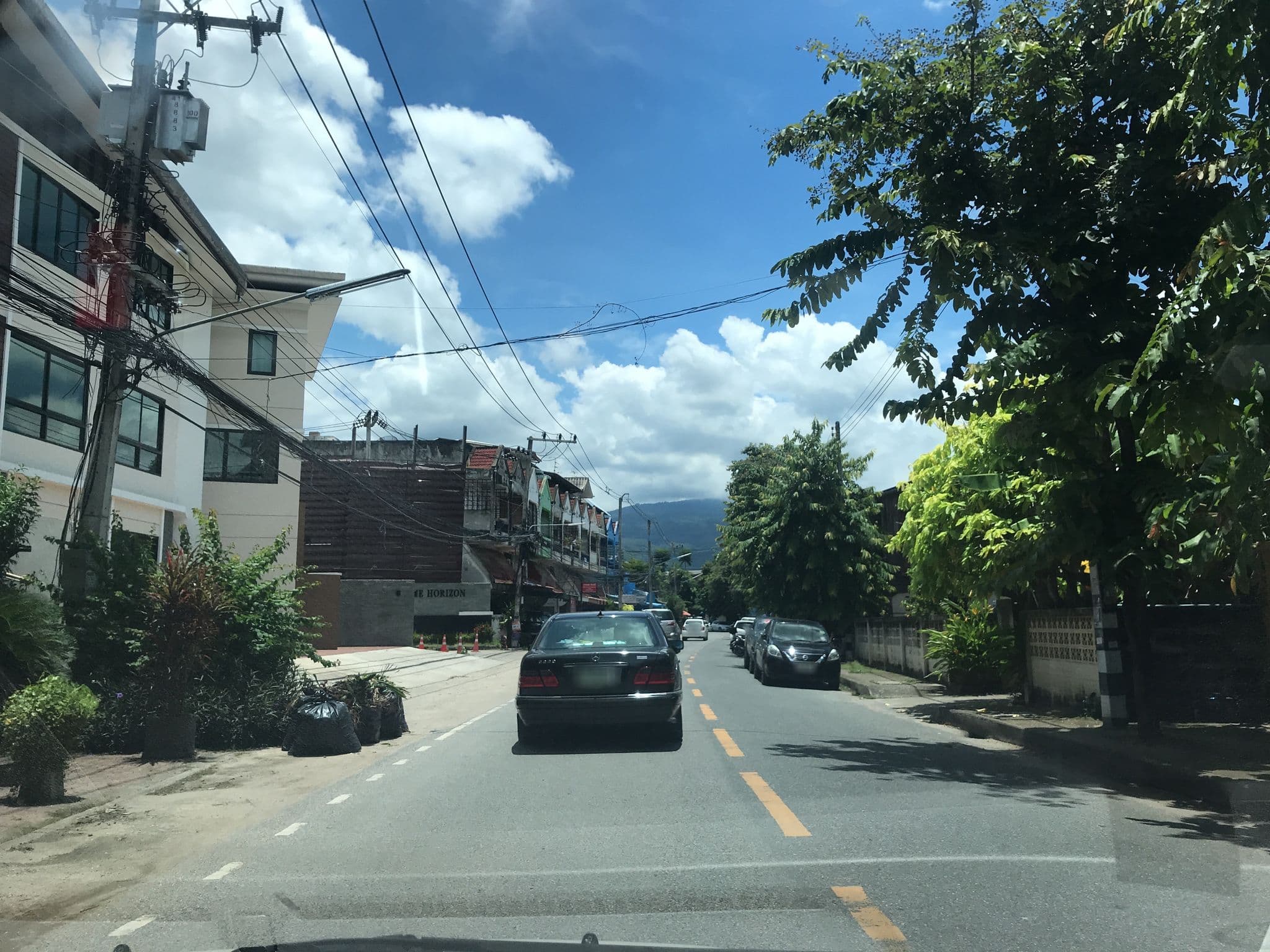 Street view near น้ำผึ้งเรสซิเดนท์, Chiang Mai — © prasert (CC BY-SA · Mapillary)