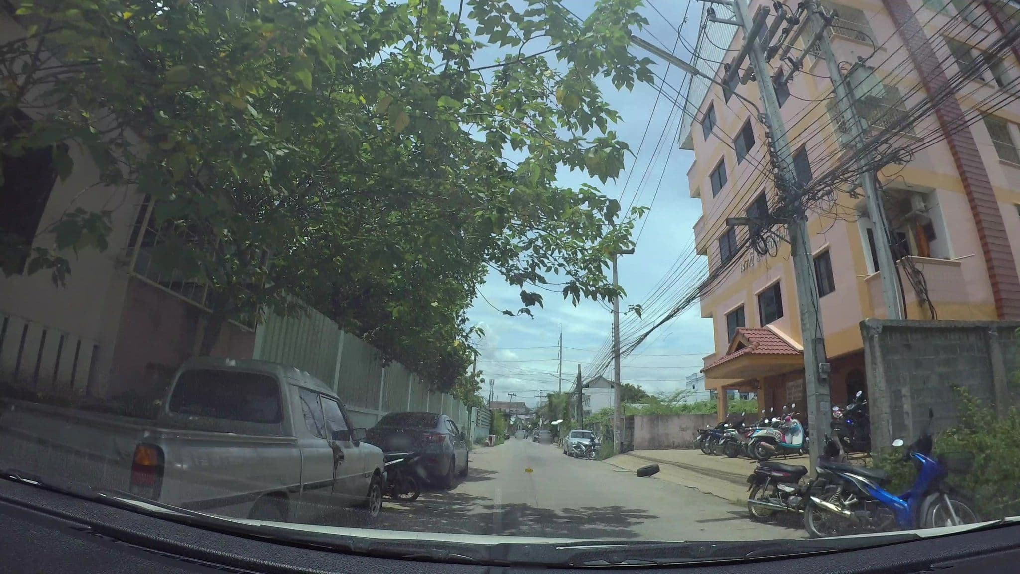 Street view near Singha Montra (สิงหมนตรา), Chiang Mai — © kaart_3 (CC BY-SA · Mapillary)