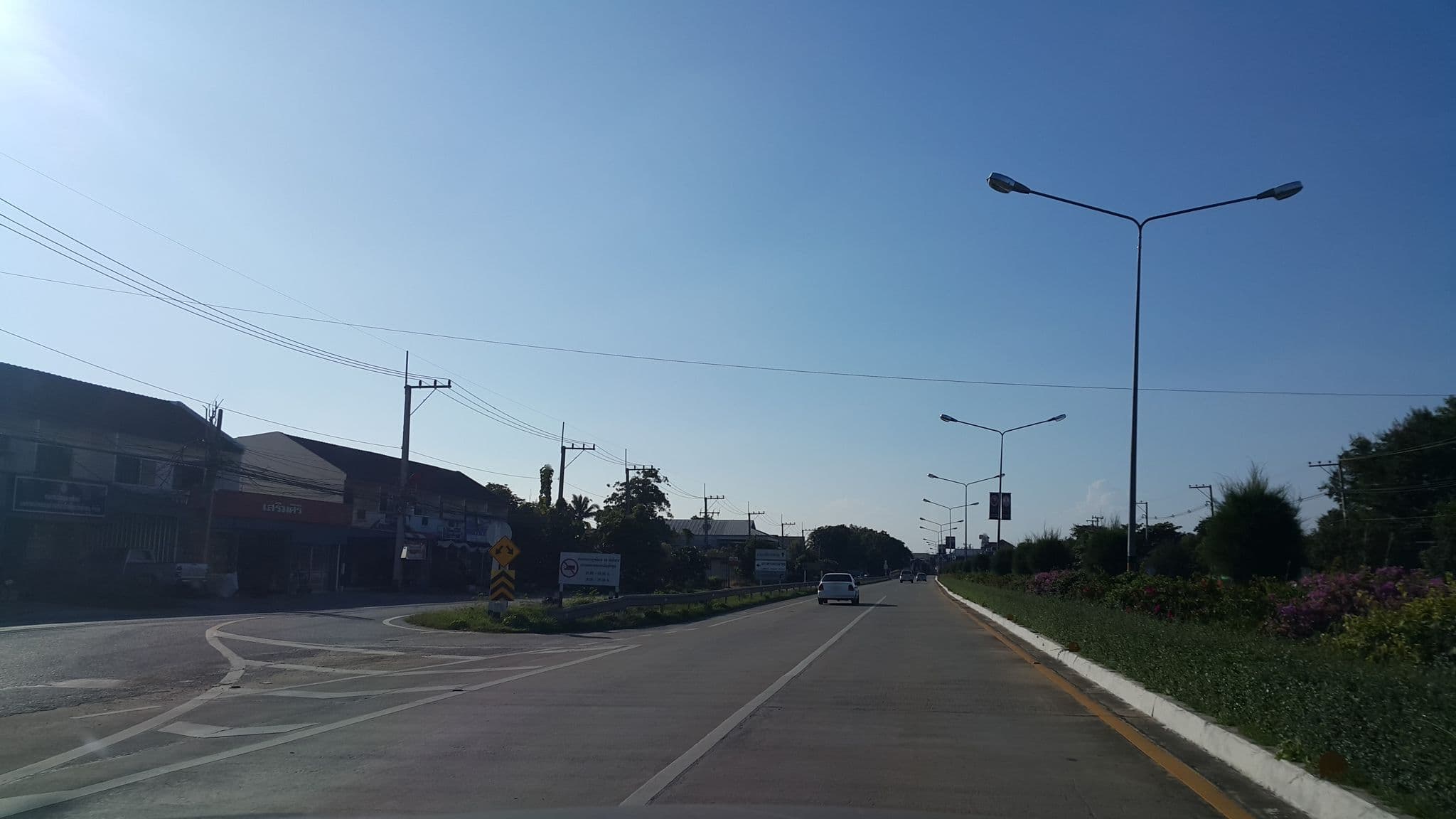 Street view near Easy Hotel, Lamphun — © jrcarlsen (CC BY-SA · Mapillary)