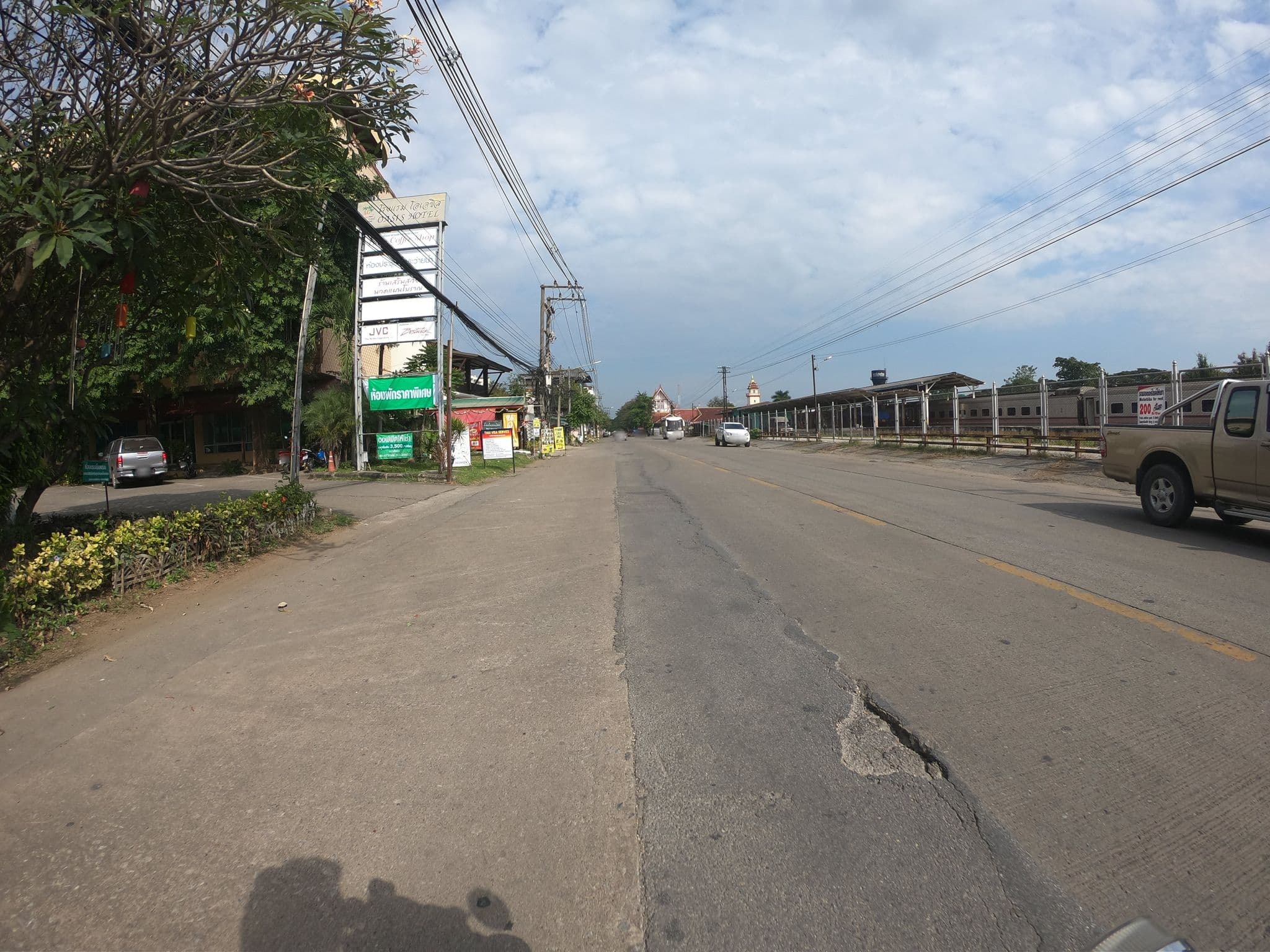 Street view near At The Train Hotel Chiangmai, Chiang Mai — © chanuwath_grab (CC BY-SA · Mapillary)