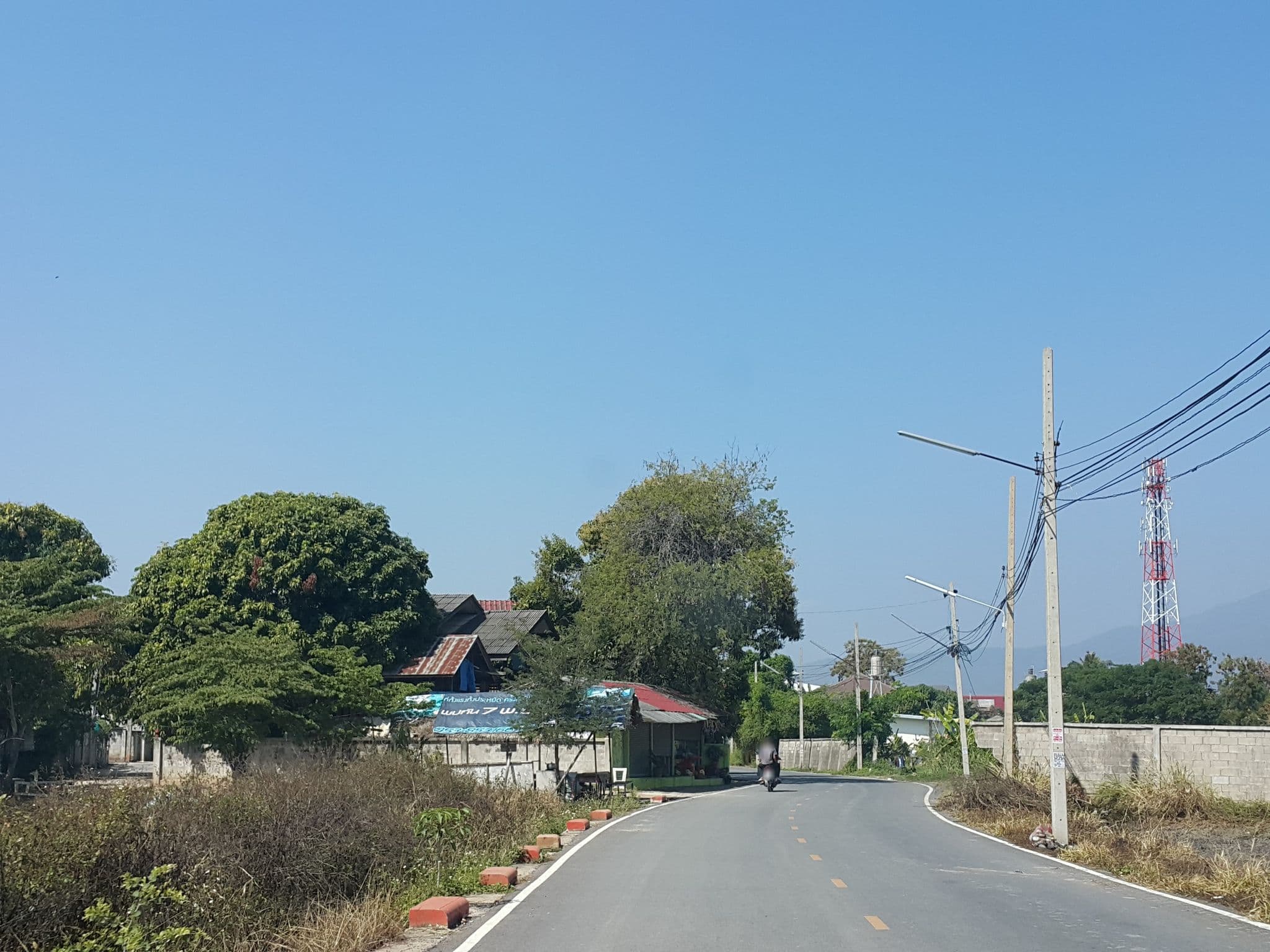 Street view near พูลสวีท เชียงใหม่, Hang Dong — © jrcarlsen (CC BY-SA · Mapillary)