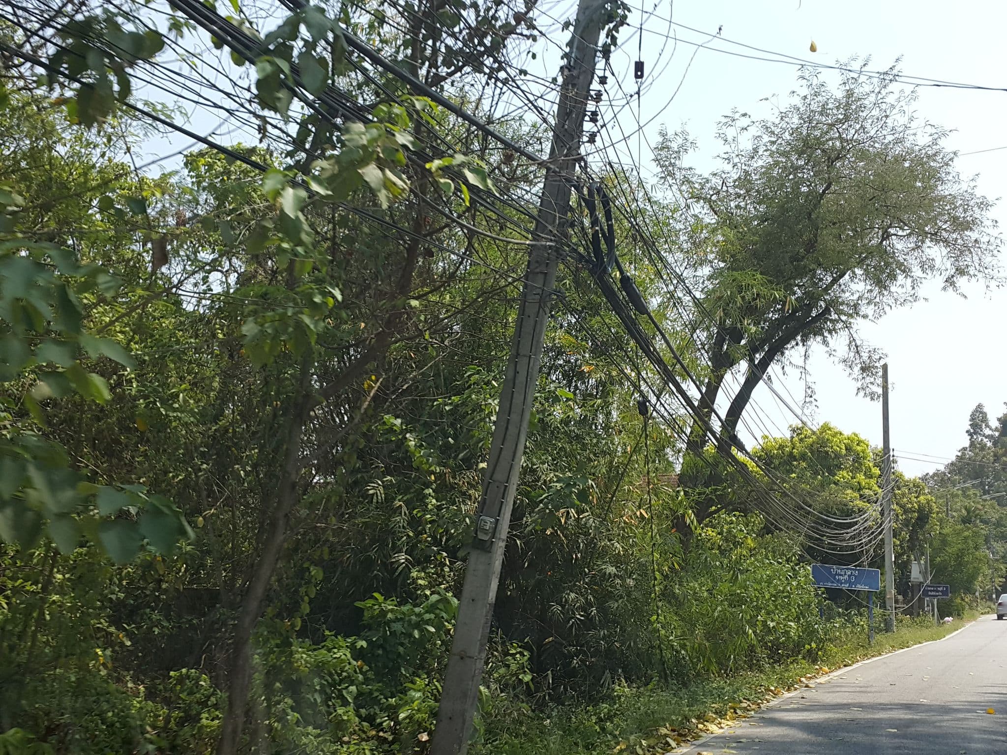 Street view near Dusit Island Resort, Chiang Mai — © jrcarlsen (CC BY-SA · Mapillary)