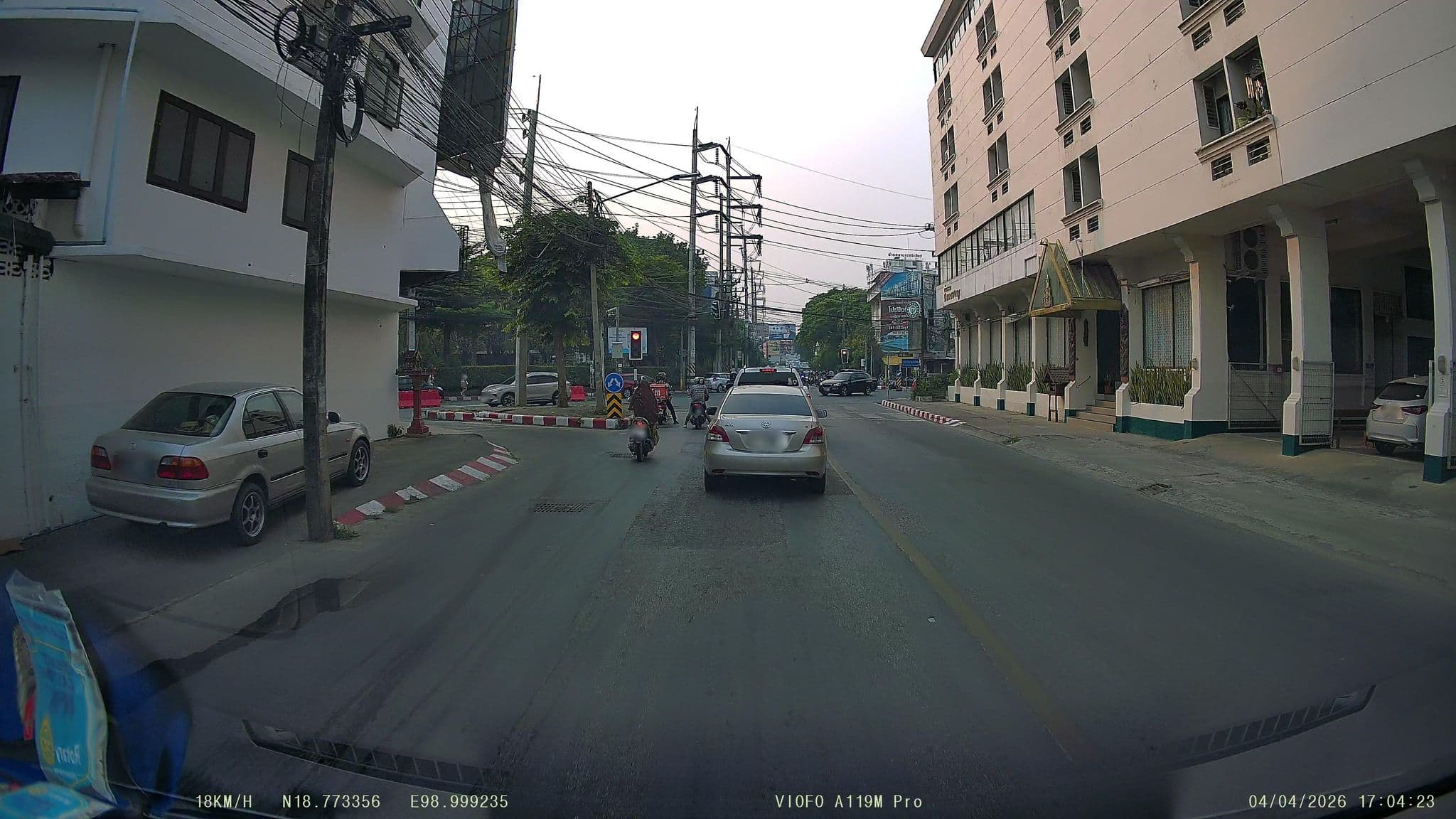 Street view near Worawong Hotel, Chiang Mai — © ThailandCambodia (CC BY-SA · Mapillary)