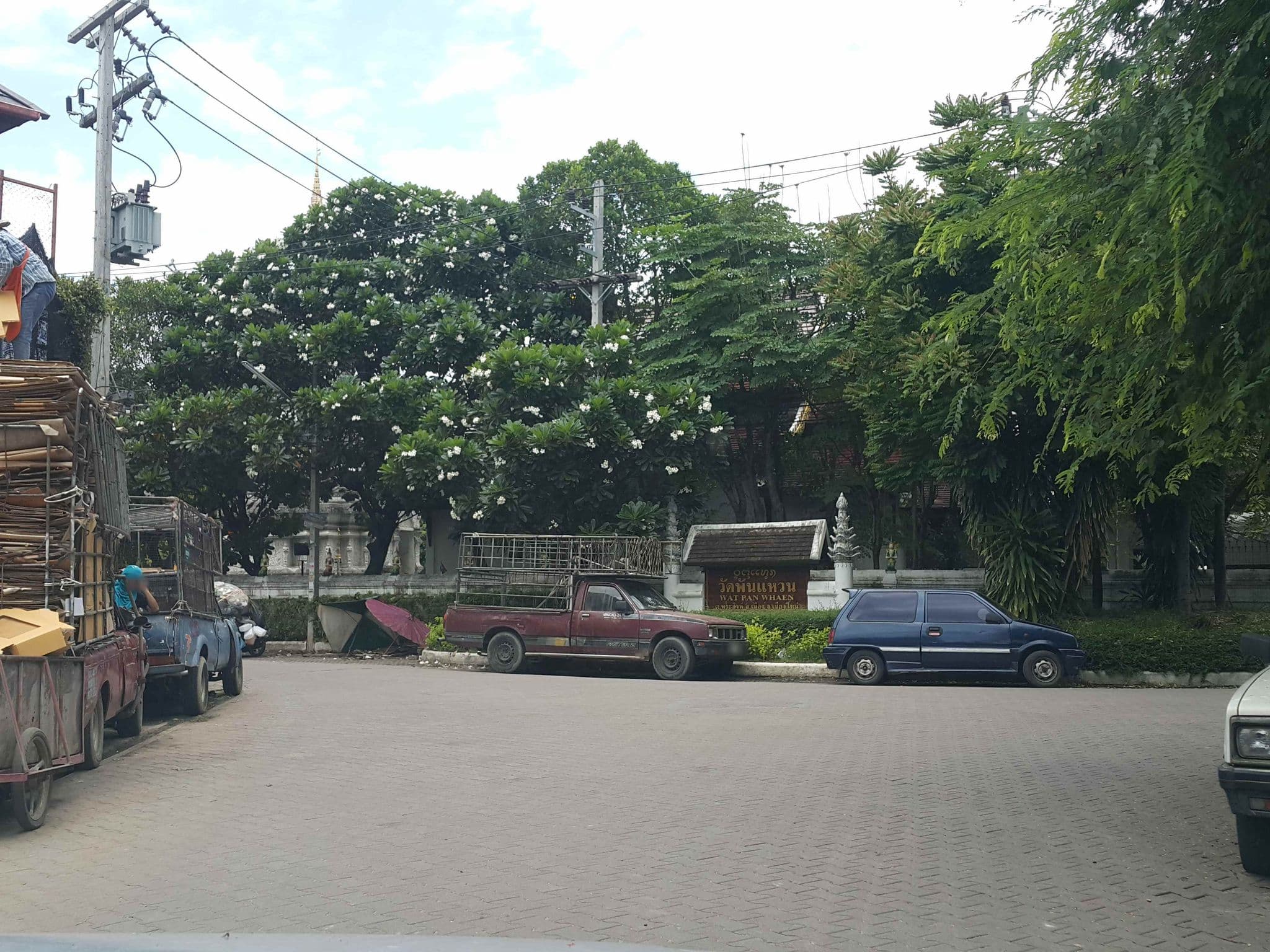 Street view near Banilim, Chiang Mai — © jrcarlsen (CC BY-SA · Mapillary)