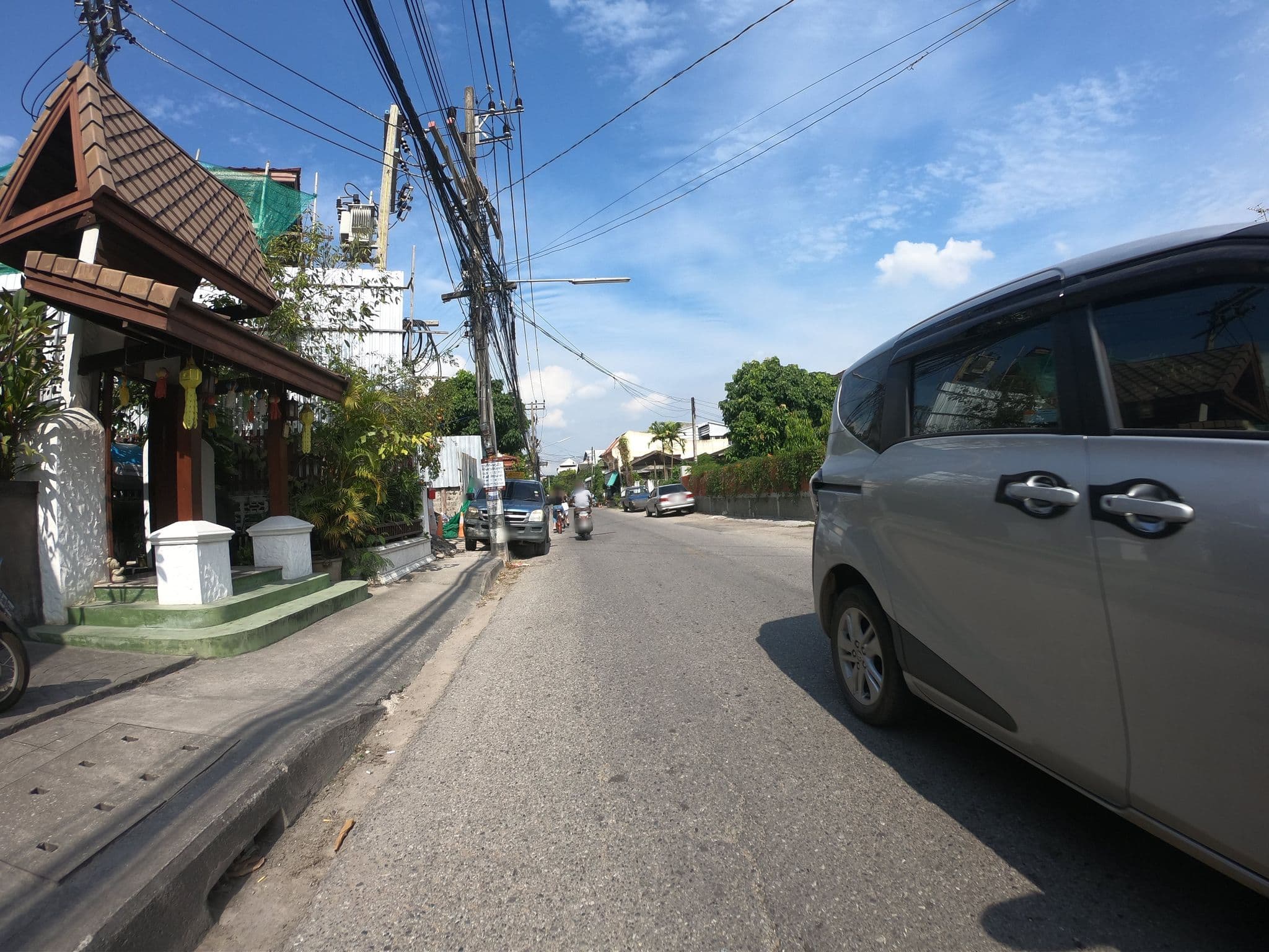 Street view near Nanta Glam CM Hotel & Residences, Chiang Mai — © chanuwath_grab (CC BY-SA · Mapillary)