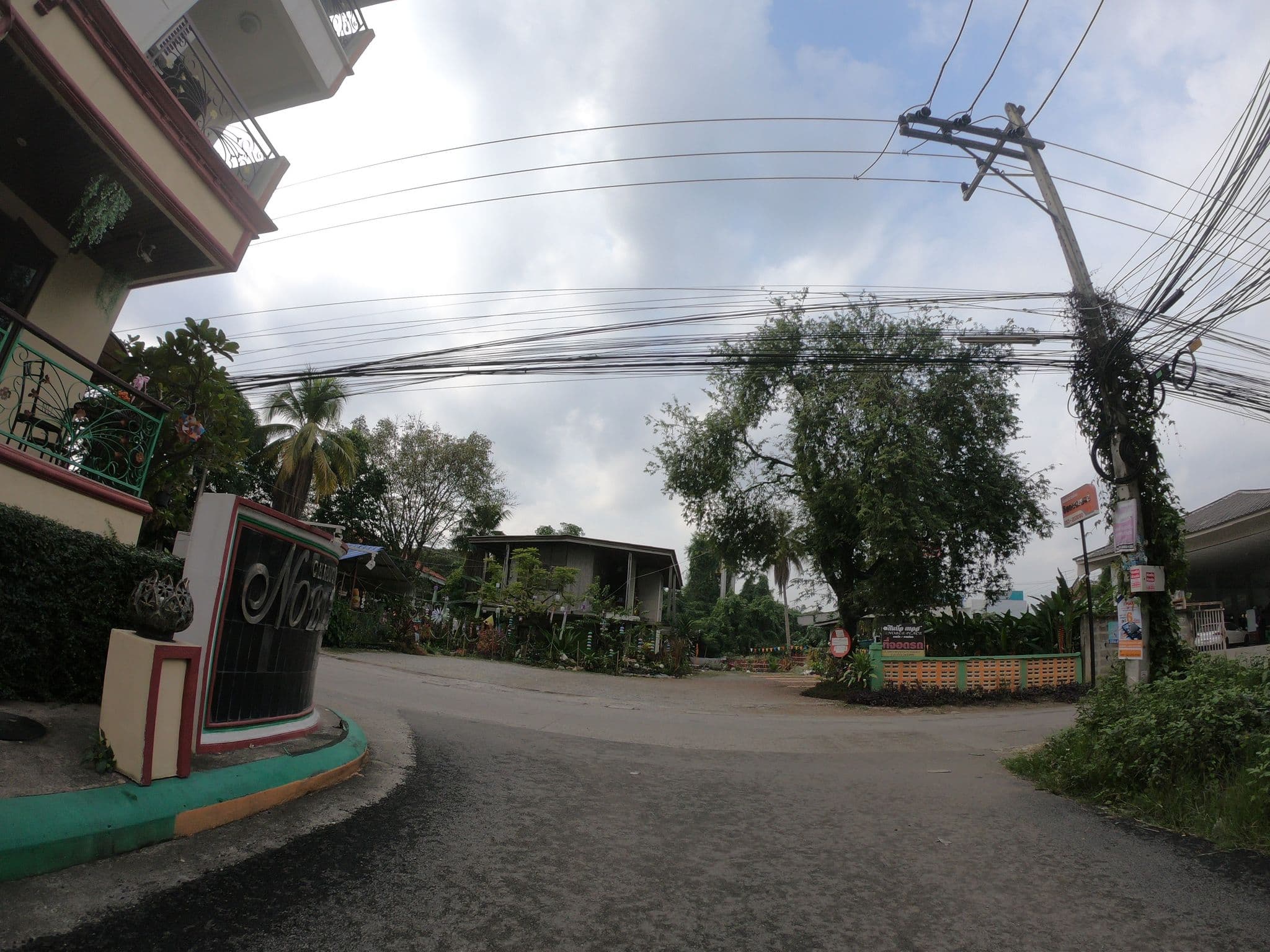 Street view near Noble Place Hotel Chiang Mai, Chiang Mai — © chanuwath_grab (CC BY-SA · Mapillary)
