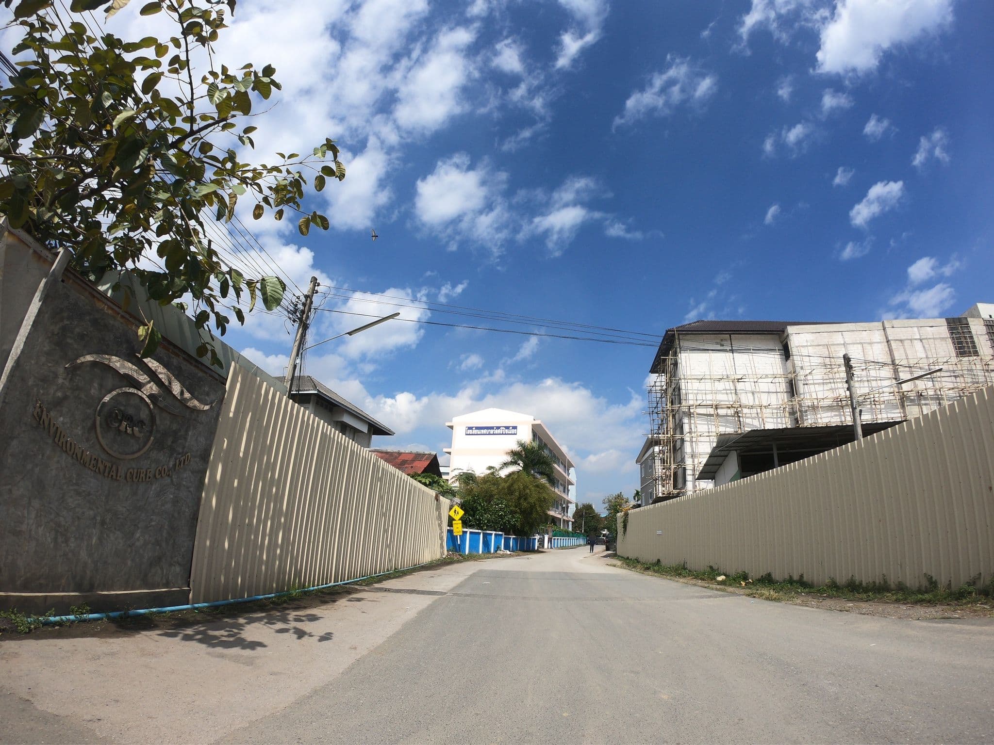 Street view near Peppery Hills Hotel, Chiang Mai — © chanuwath_grab (CC BY-SA · Mapillary)