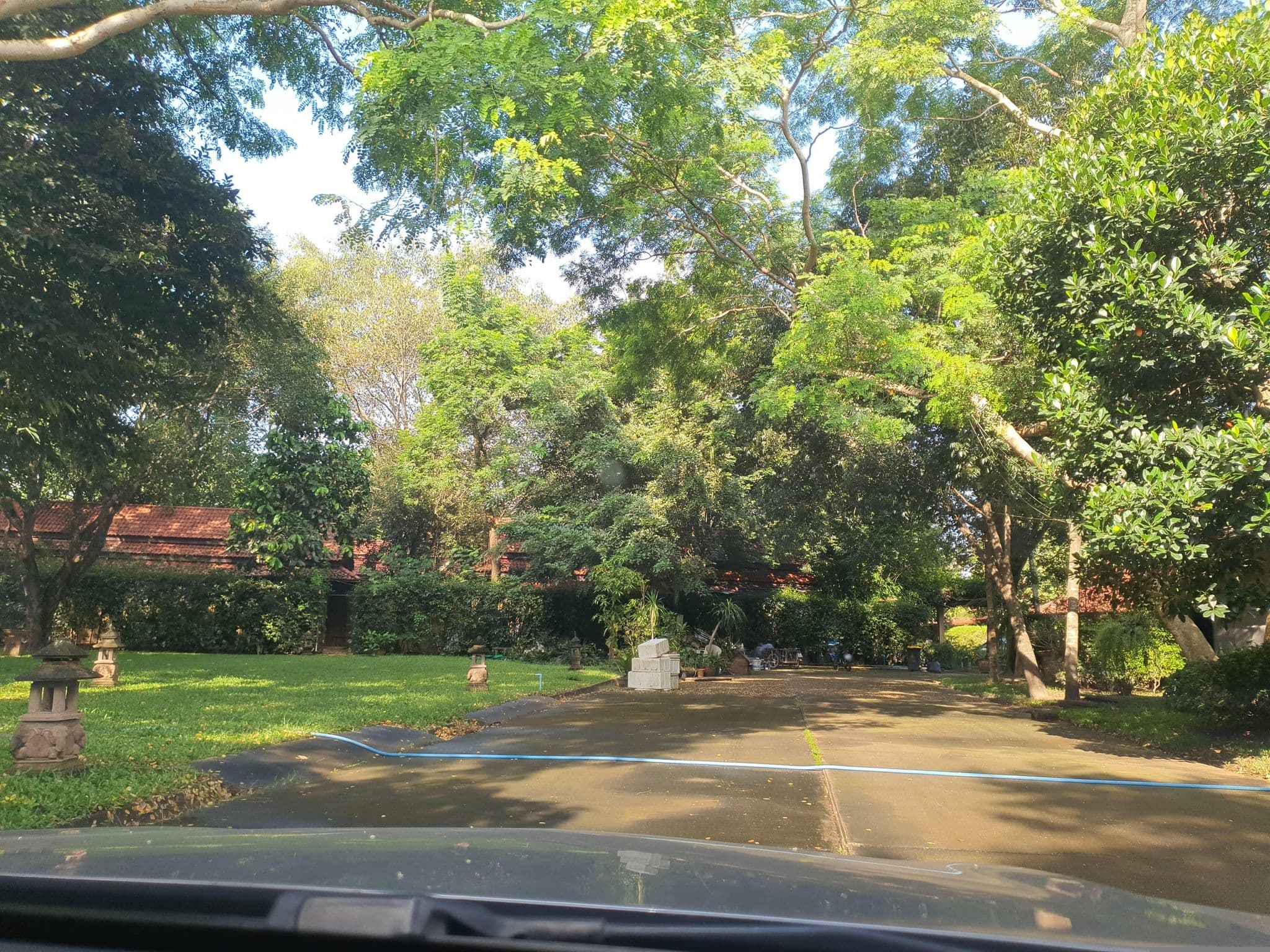 Street view near Free Clouds Resort, Hang Dong — © jrcarlsen (CC BY-SA · Mapillary)