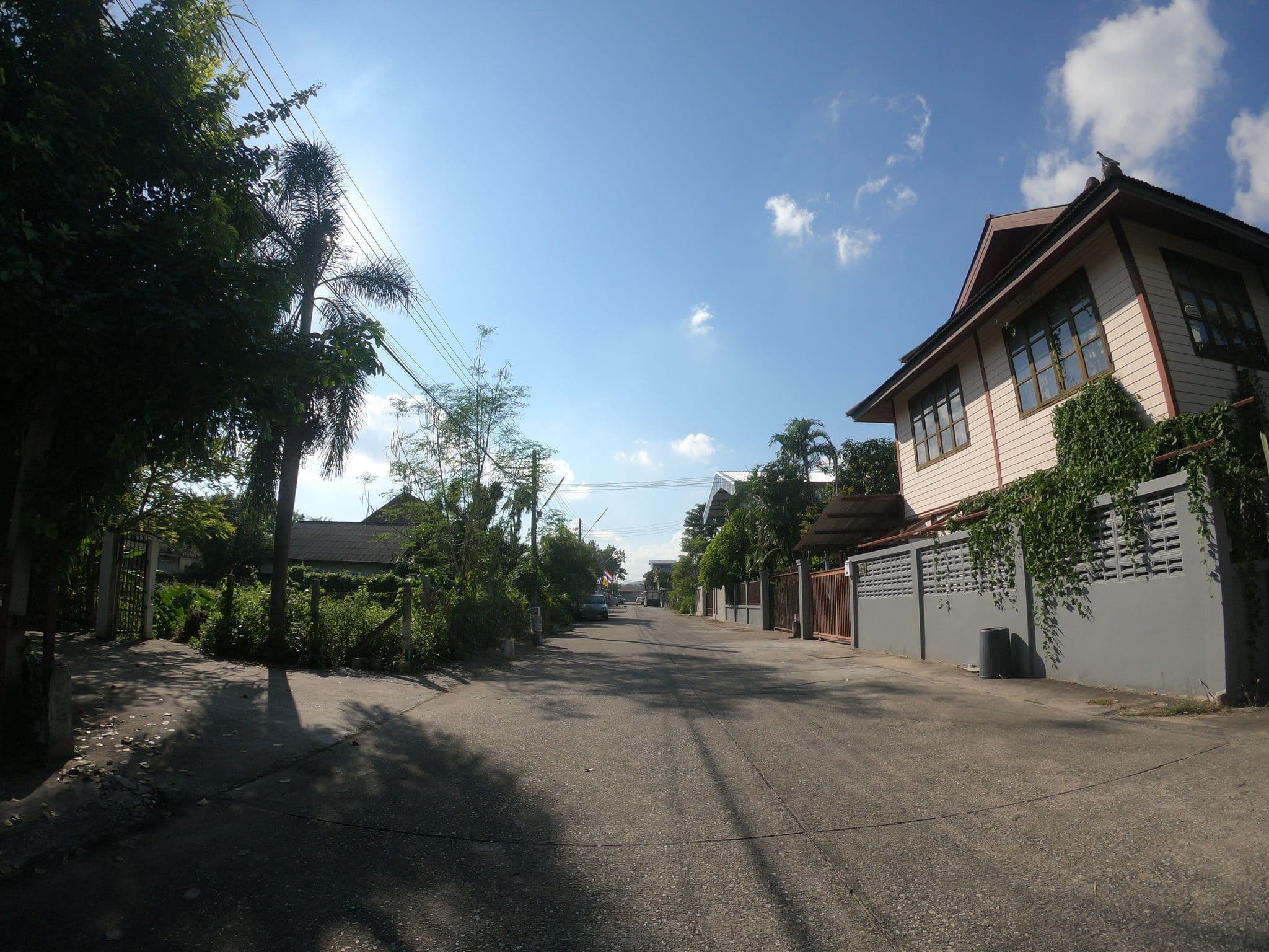 Street view near D Fancy House, Chiang Mai — © chanuwath_grab (CC BY-SA · Mapillary)