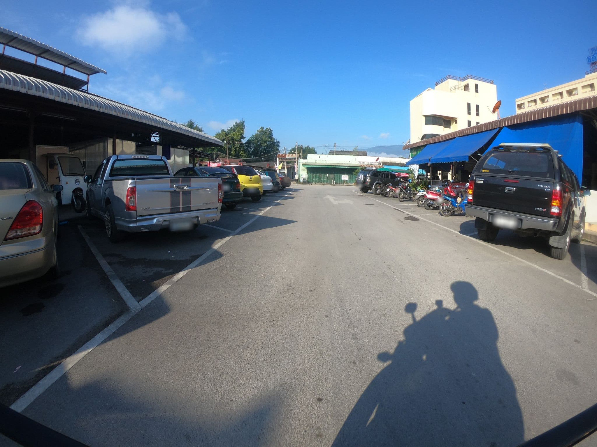 Street view near Chiang Mai City Court Hotel (โรงแรม เชียงใหม่ซิตี้ คอท), Chiang Mai — © chanuwath_grab (CC BY-SA · Mapillary)
