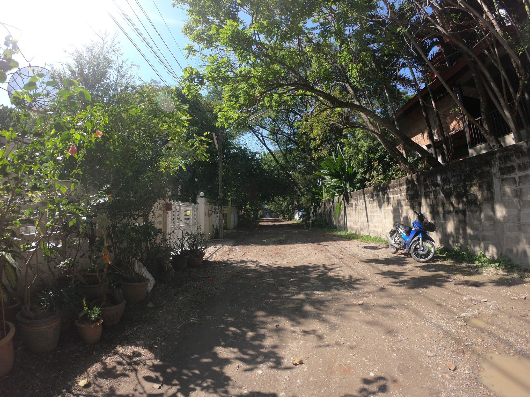 Street view near R611 yaangcome village, Chiang Mai — © chanuwath_grab (CC BY-SA · Mapillary)