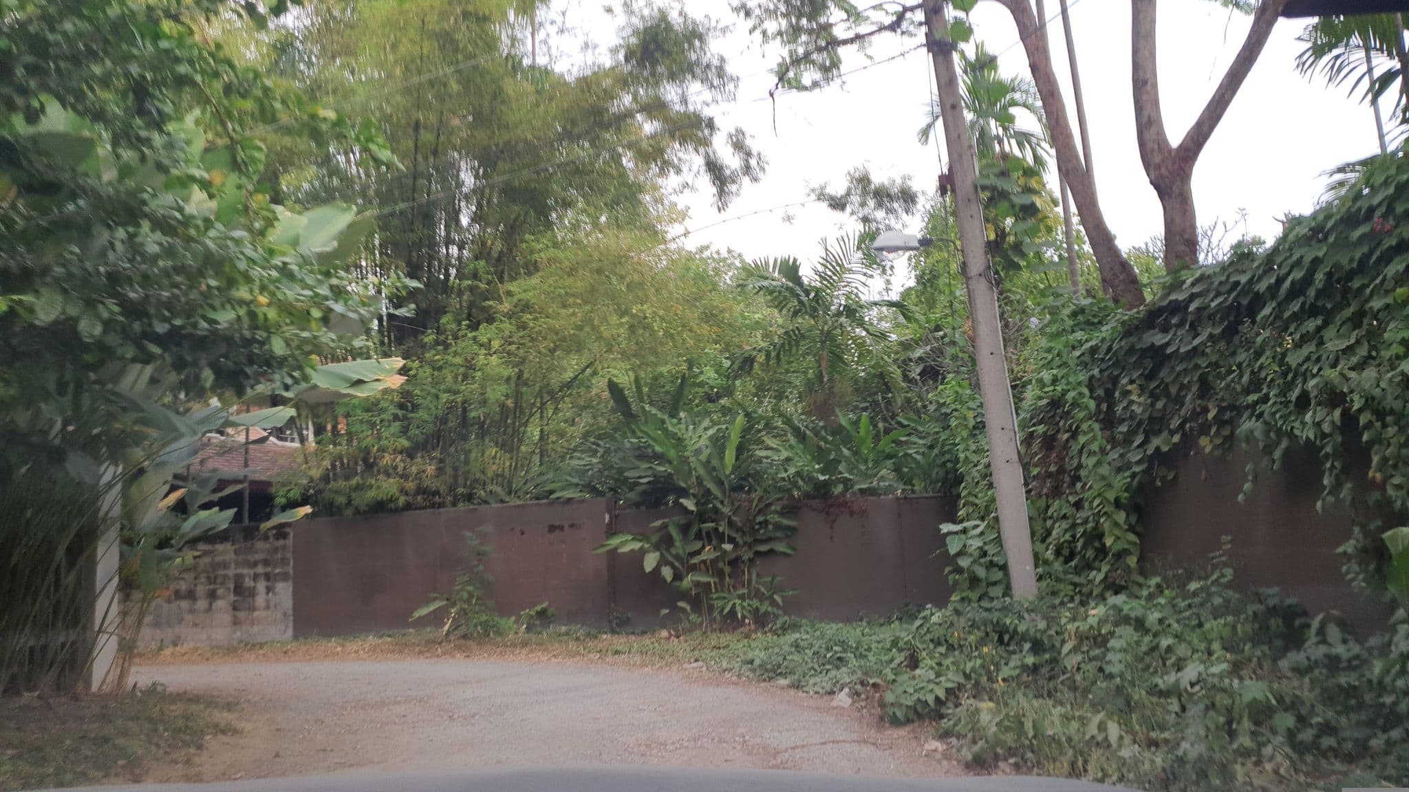 Street view near ยางคำ วิลเลจ, Chiang Mai — © jrcarlsen (CC BY-SA · Mapillary)