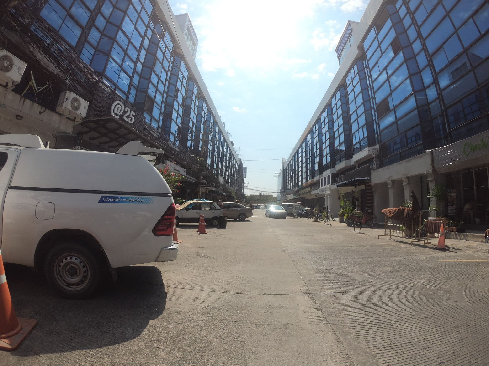 Street view near Room No.4 Galato Coffee House, Chiang Mai — © chanuwath_grab (CC BY-SA · Mapillary)