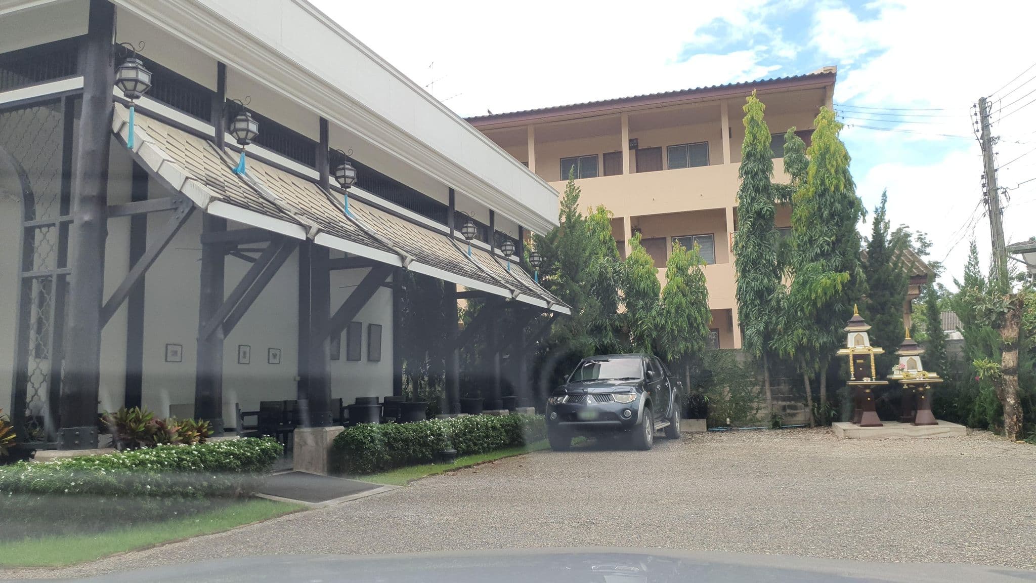 Street view near Fullrich Lanna Suite, Chiang Mai — © jrcarlsen (CC BY-SA · Mapillary)