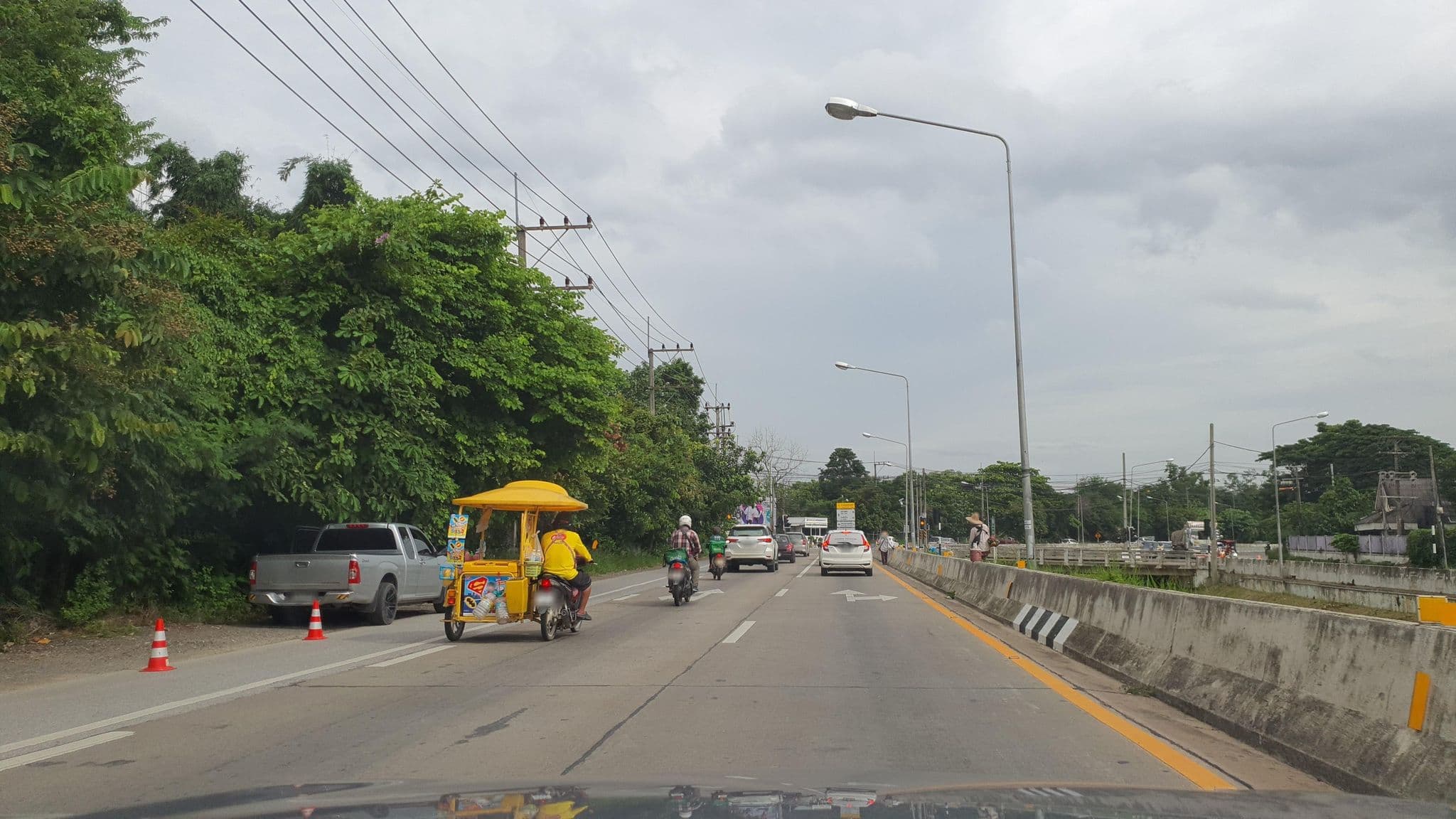 Street view near At Pingnakhon, Chiang Mai — © jrcarlsen (CC BY-SA · Mapillary)