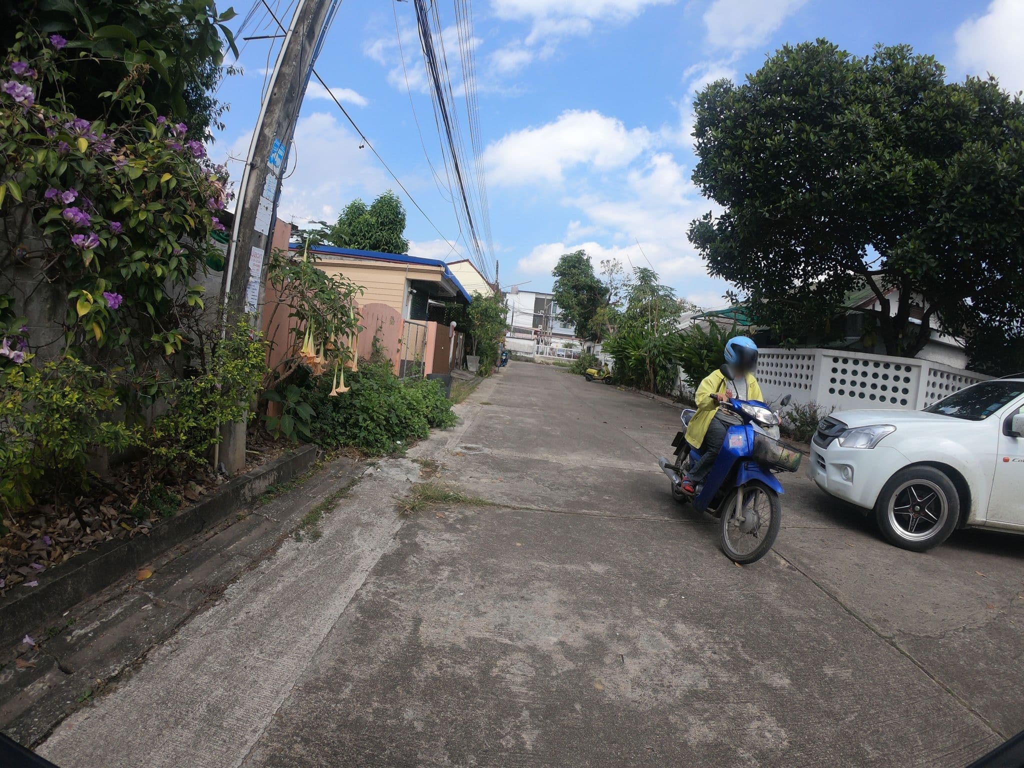 Street view near The Residence@chaing mai, Chiang Mai — © chanuwath_grab (CC BY-SA · Mapillary)