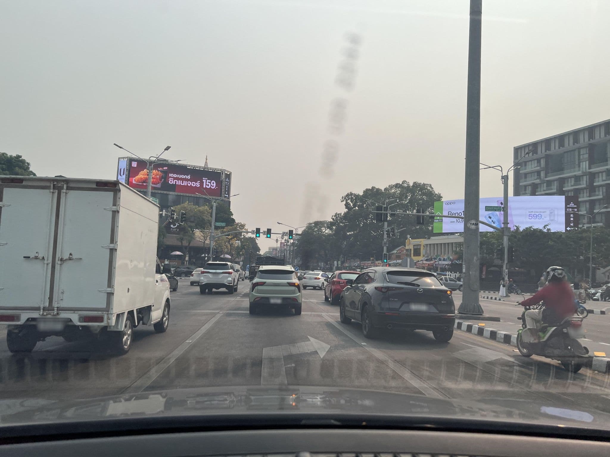 Street view near Amari Rincome Hotel Chiang Mai, Chiang Mai — © lin_wang (CC BY-SA · Mapillary)