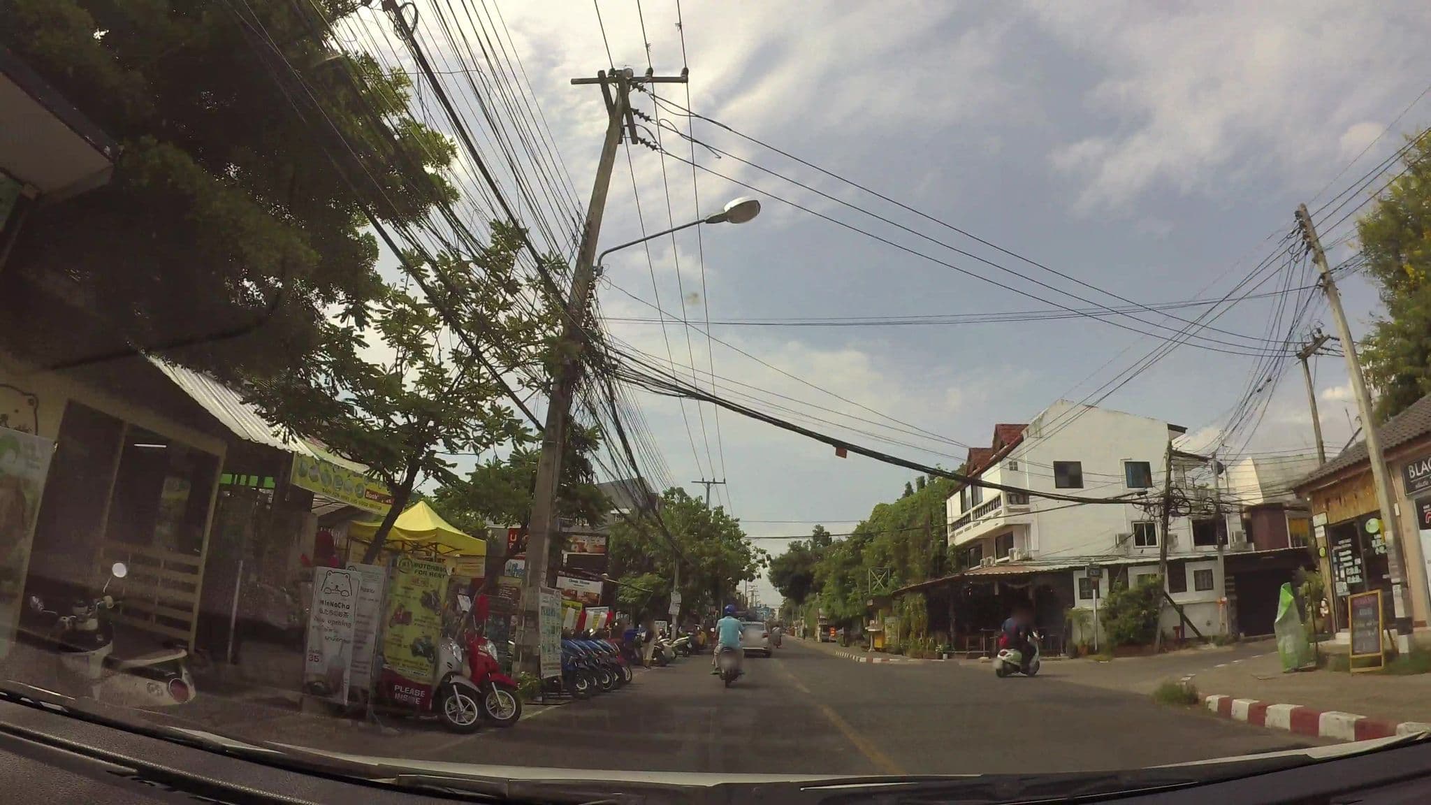 Street view near greenhouse backpackers, Chiang Mai — © kaart_3 (CC BY-SA · Mapillary)