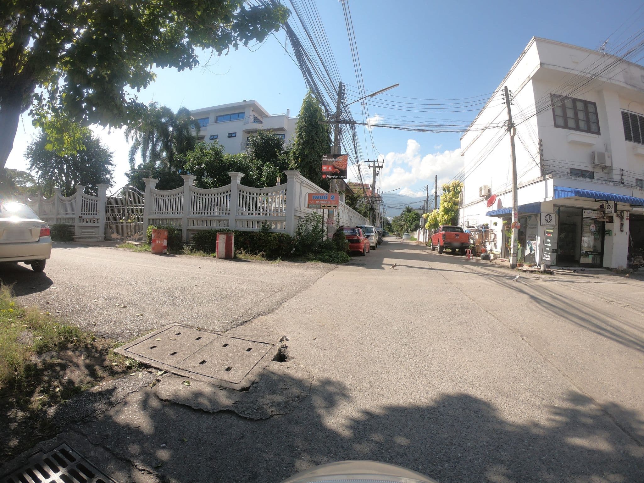 Street view near หอพักสตรีมลิวัลย์เฮ้าส์, Chiang Mai — © chanuwath_grab (CC BY-SA · Mapillary)