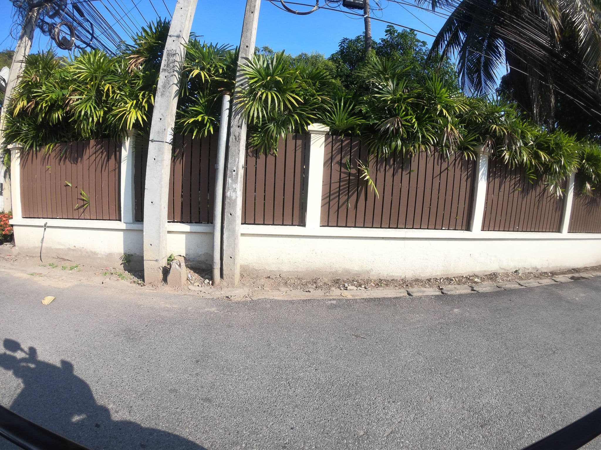 Street view near Hotel De Coo, Chiang Mai — © chanuwath_grab (CC BY-SA · Mapillary)