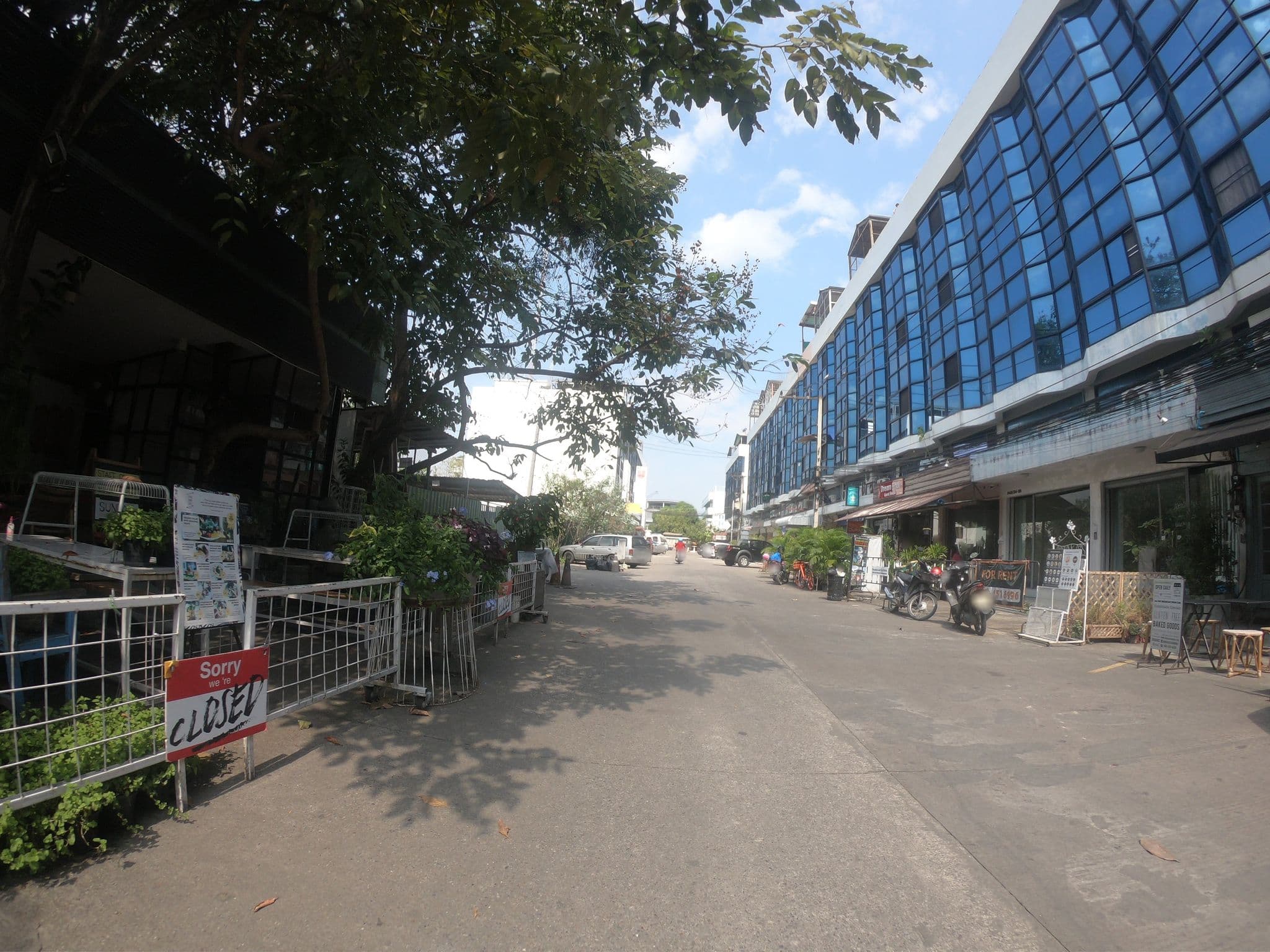 Street view near Amaka, Chiang Mai — © chanuwath_grab (CC BY-SA · Mapillary)