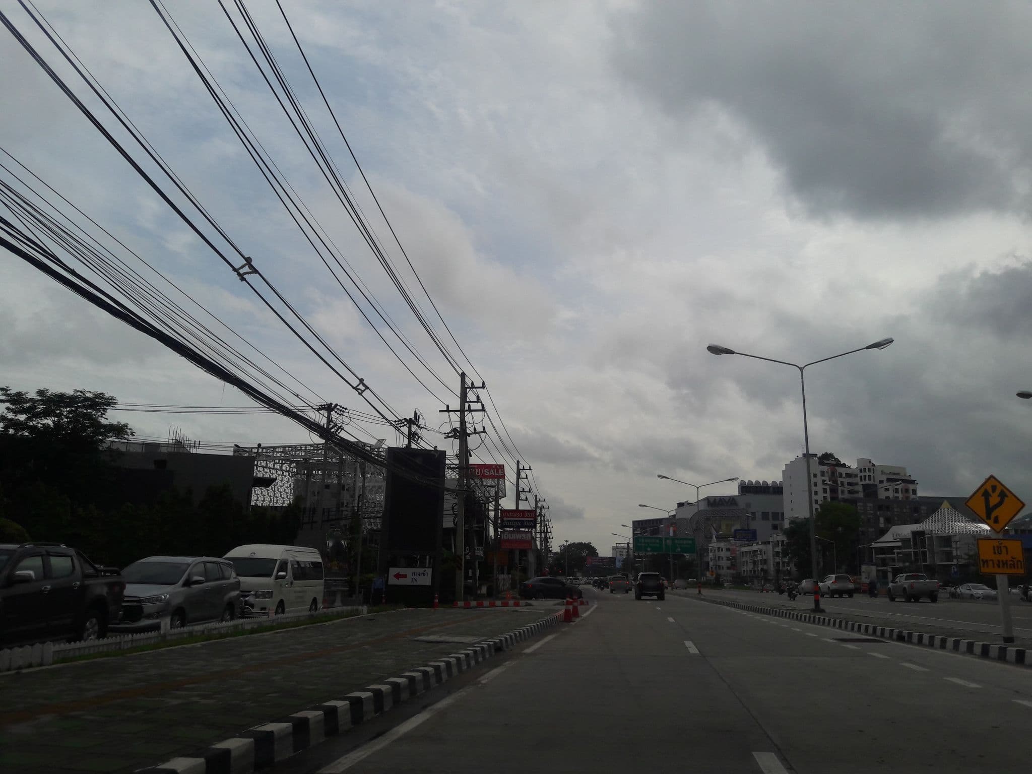 Street view near Chiangmai Grandview Hotel, Chiang Mai — © superbate (CC BY-SA · Mapillary)