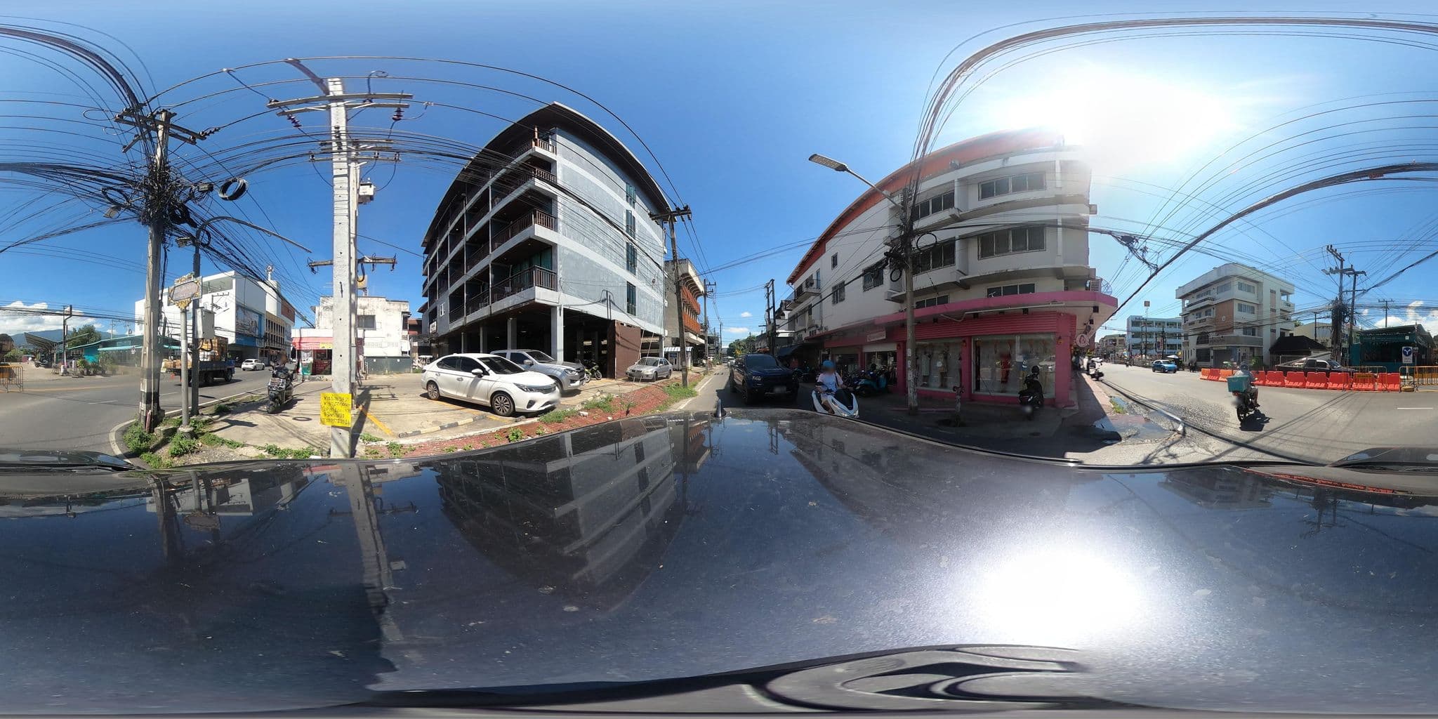 Street view near linrada loft, Chiang Mai — © SoT (CC BY-SA · Mapillary)