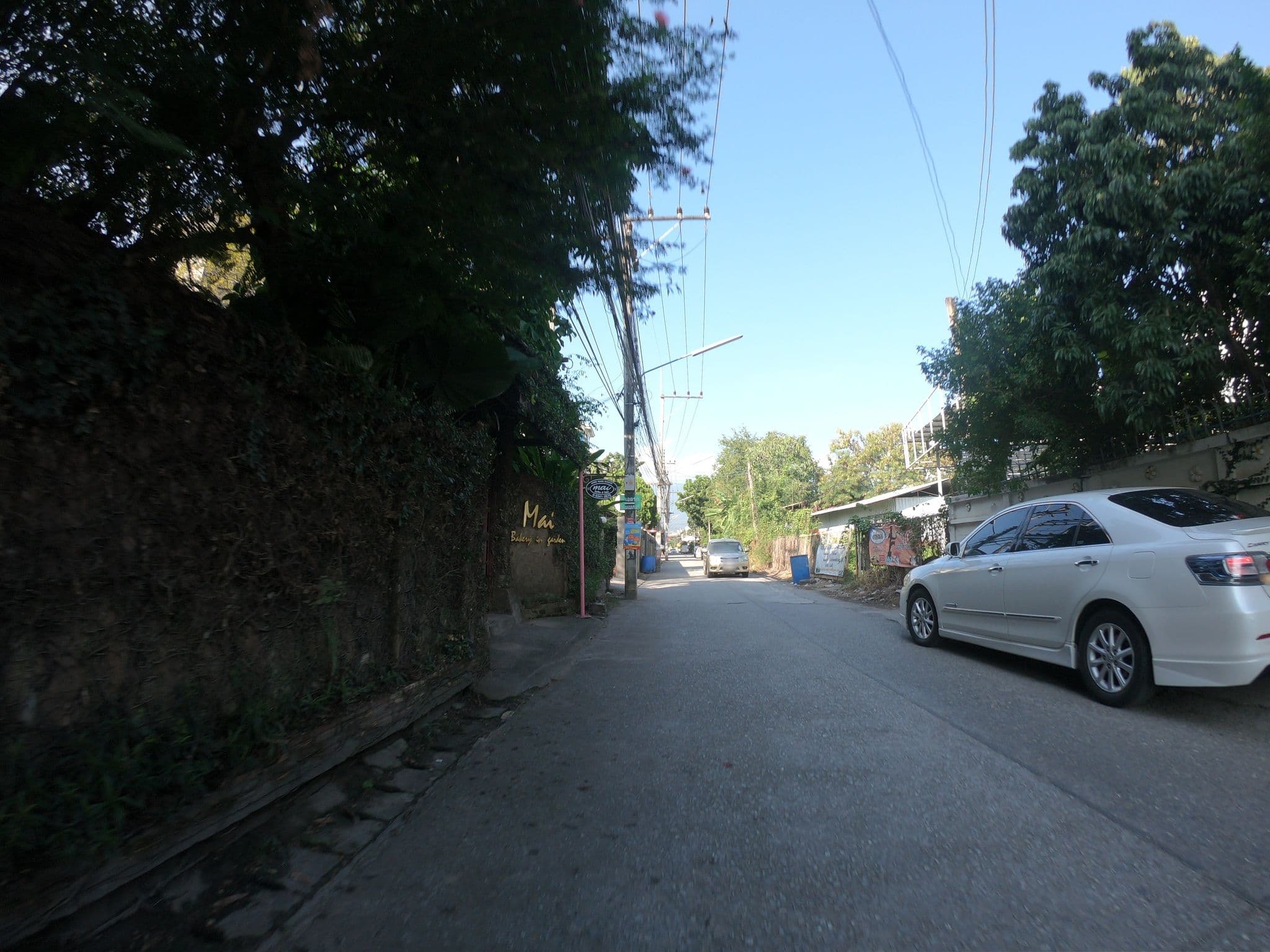 Street view near Lanna Posit Mansion, Chiang Mai — © chanuwath_grab (CC BY-SA · Mapillary)
