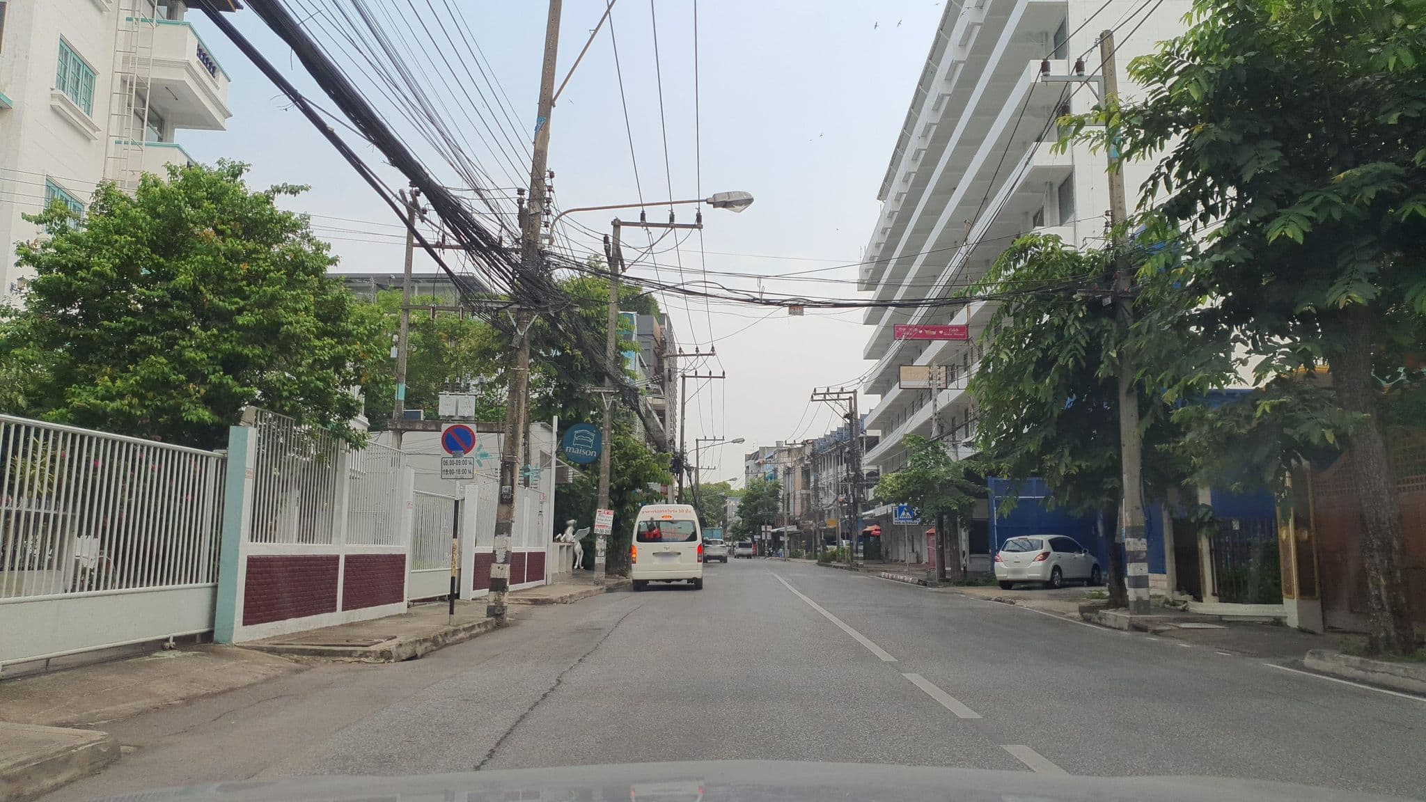 Street view near GREEN LODGE, Chiang Mai — © jrcarlsen (CC BY-SA · Mapillary)