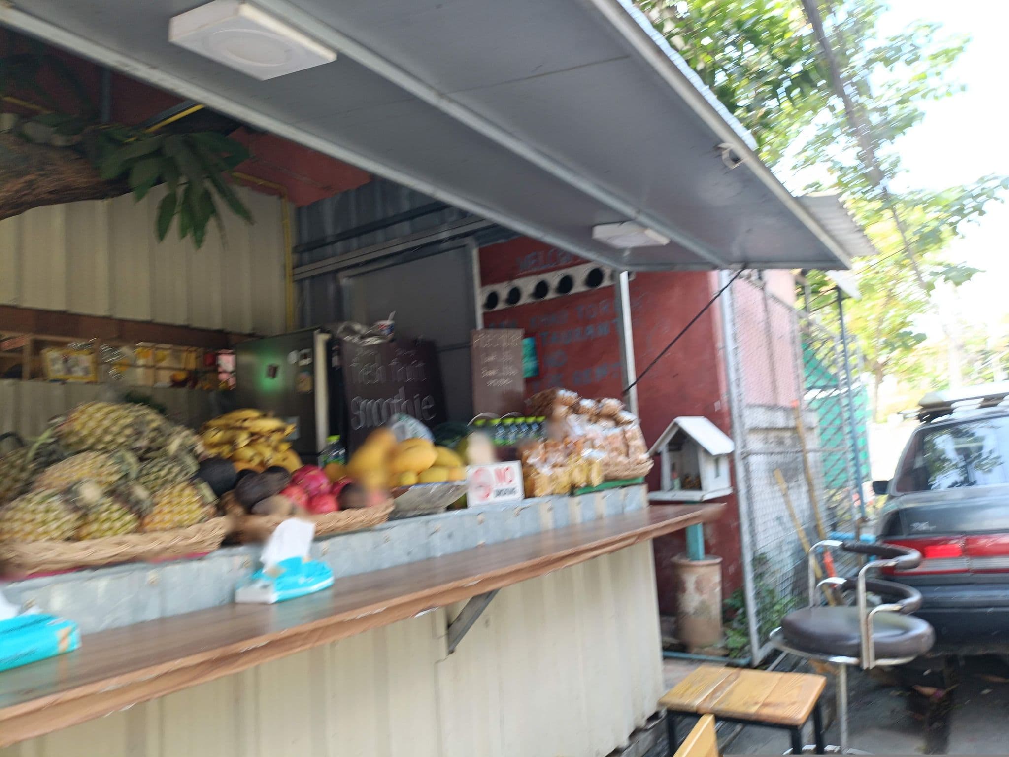 Street view near Peppermaint Guesthouse, Chiang Mai — © skillsy (CC BY-SA · Mapillary)