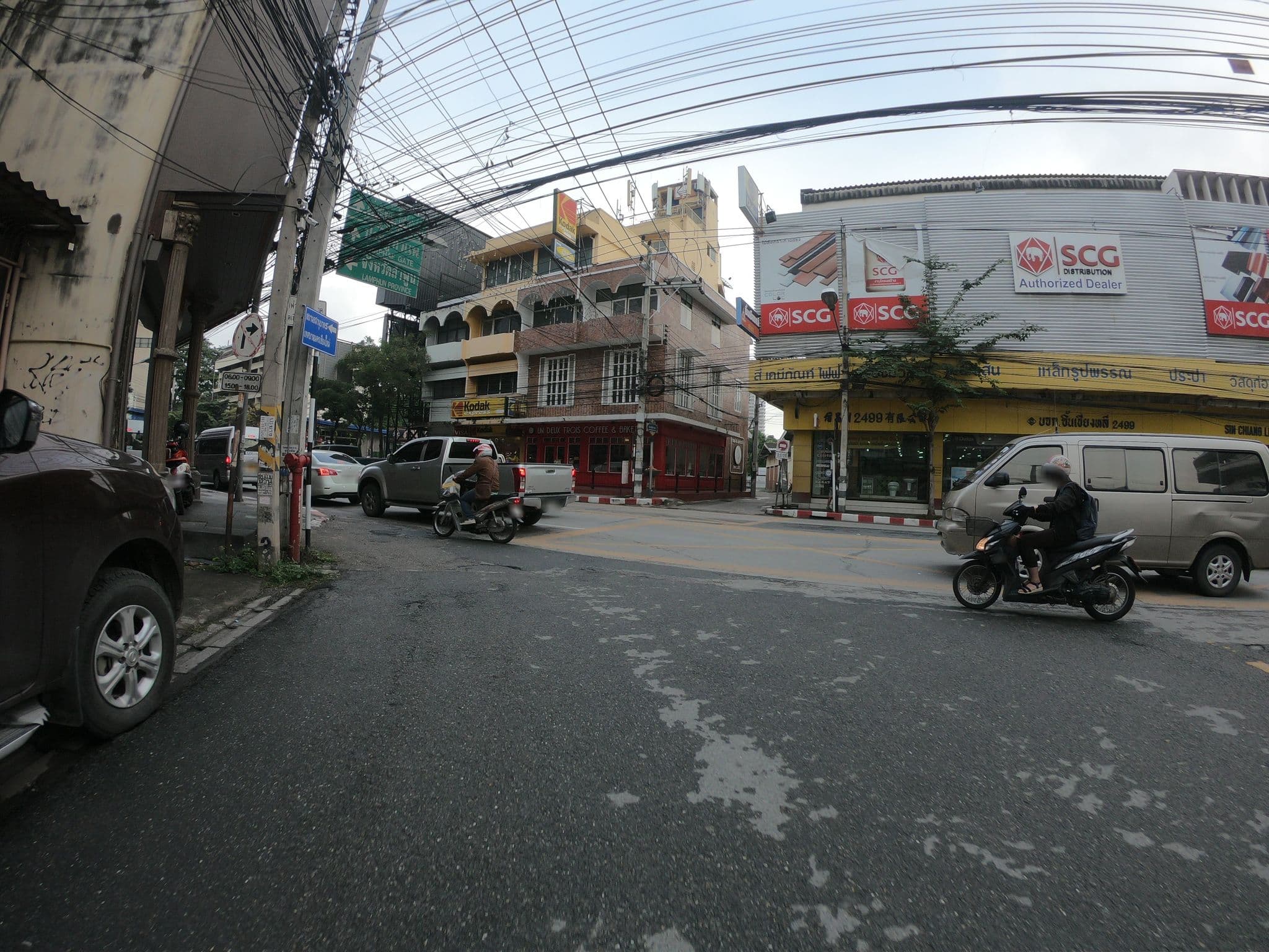 Street view near The Bridge An Eclectic Luxotel, Chiang Mai — © chanuwath_grab (CC BY-SA · Mapillary)