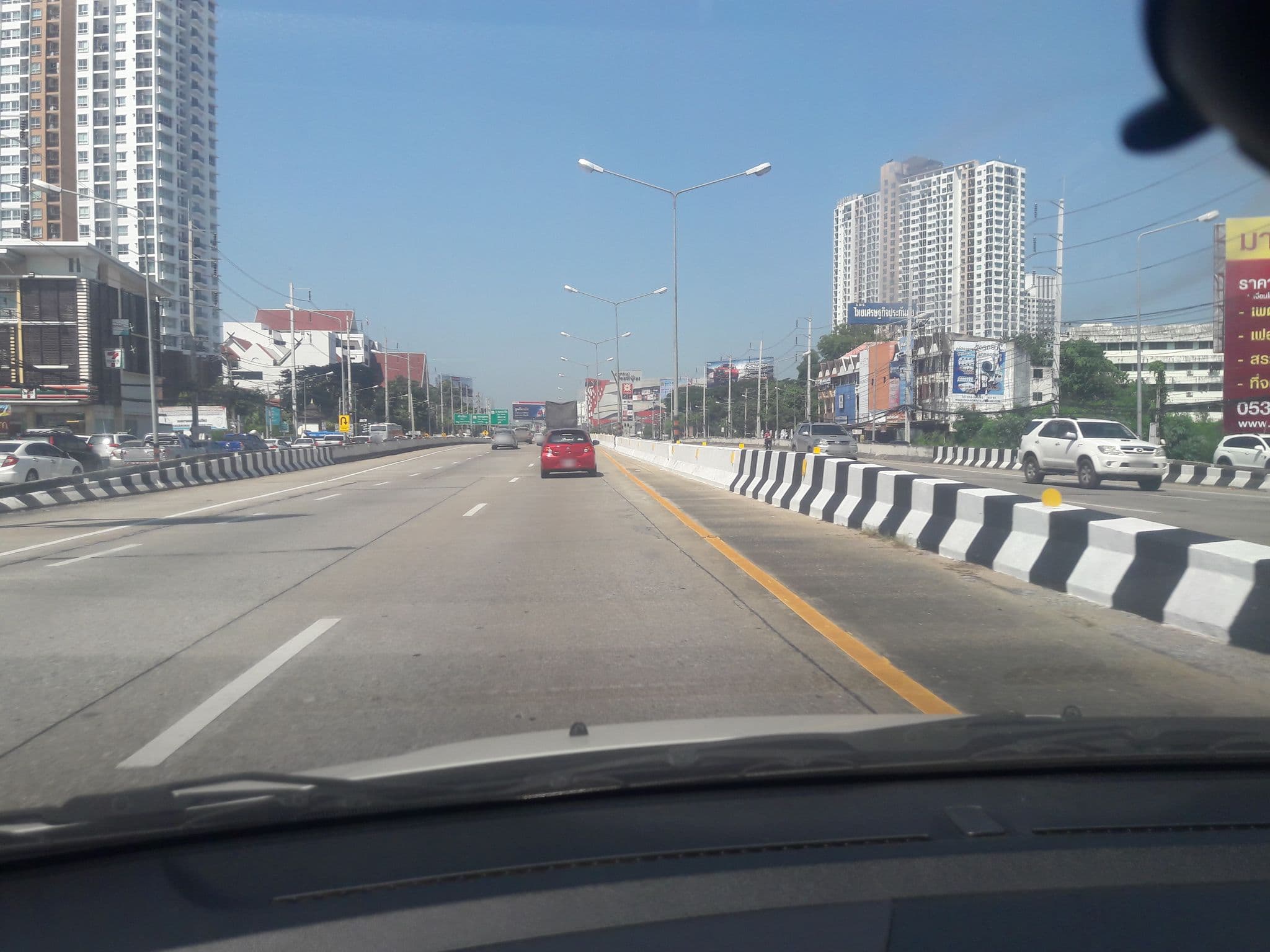Street view near พัญญ์นิญา อพาทเมนท์, Chiang Mai — © noochjaree (CC BY-SA · Mapillary)