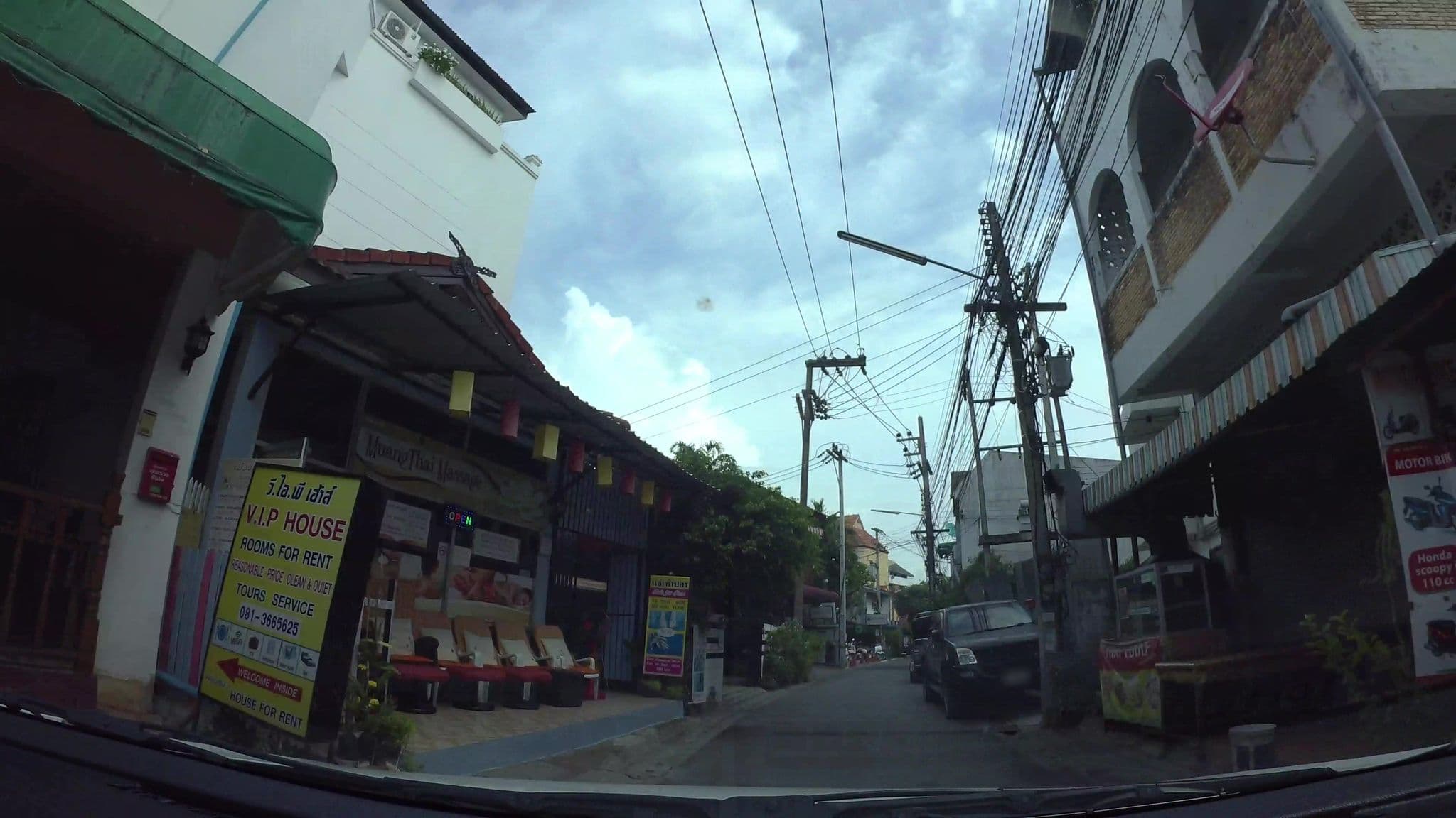 Street view near Ed Hostel Chiangmai, Chiang Mai — © kaart_3 (CC BY-SA · Mapillary)