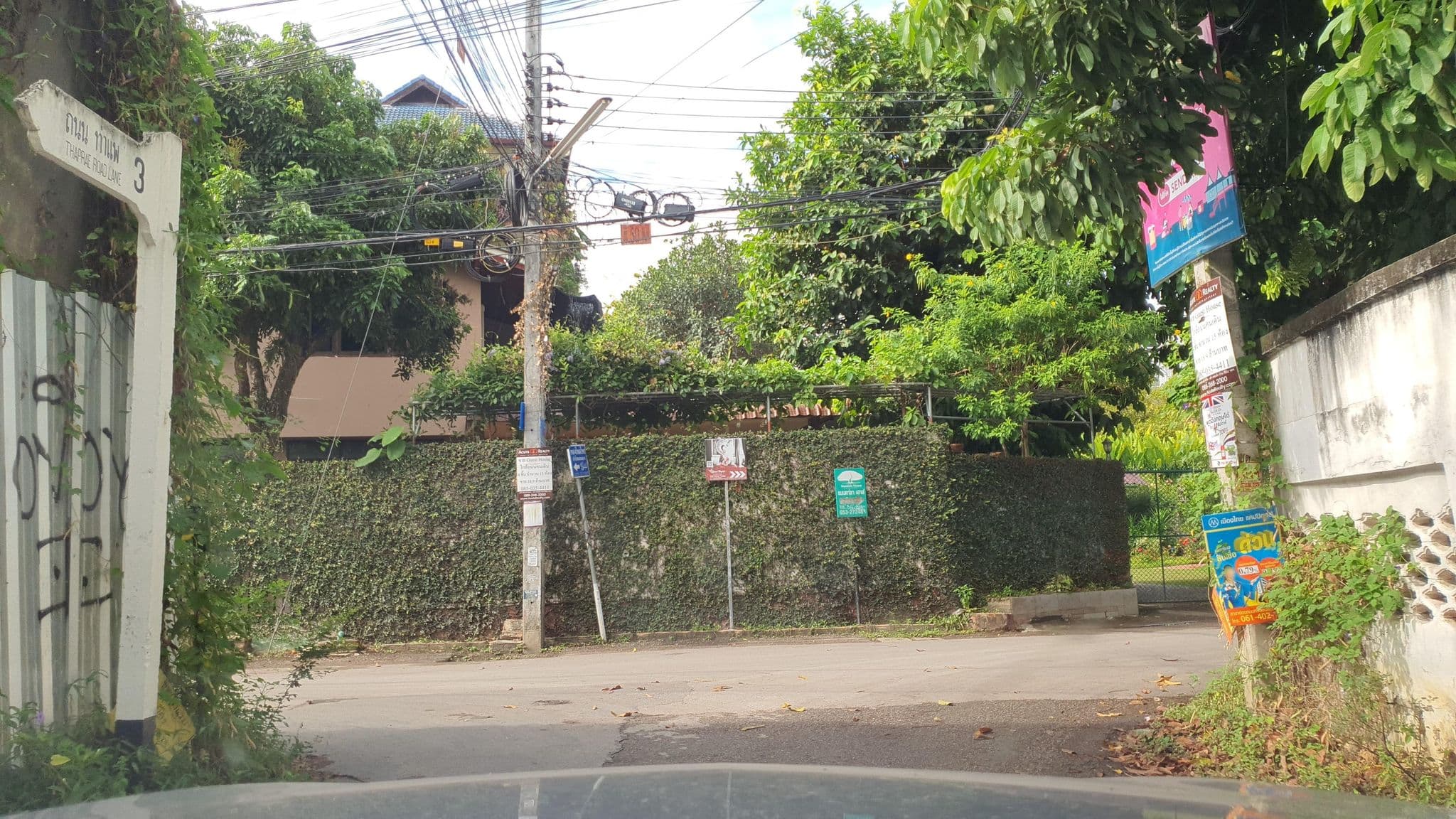 Street view near bbcottage.hideaway, Chiang Mai — © jrcarlsen (CC BY-SA · Mapillary)