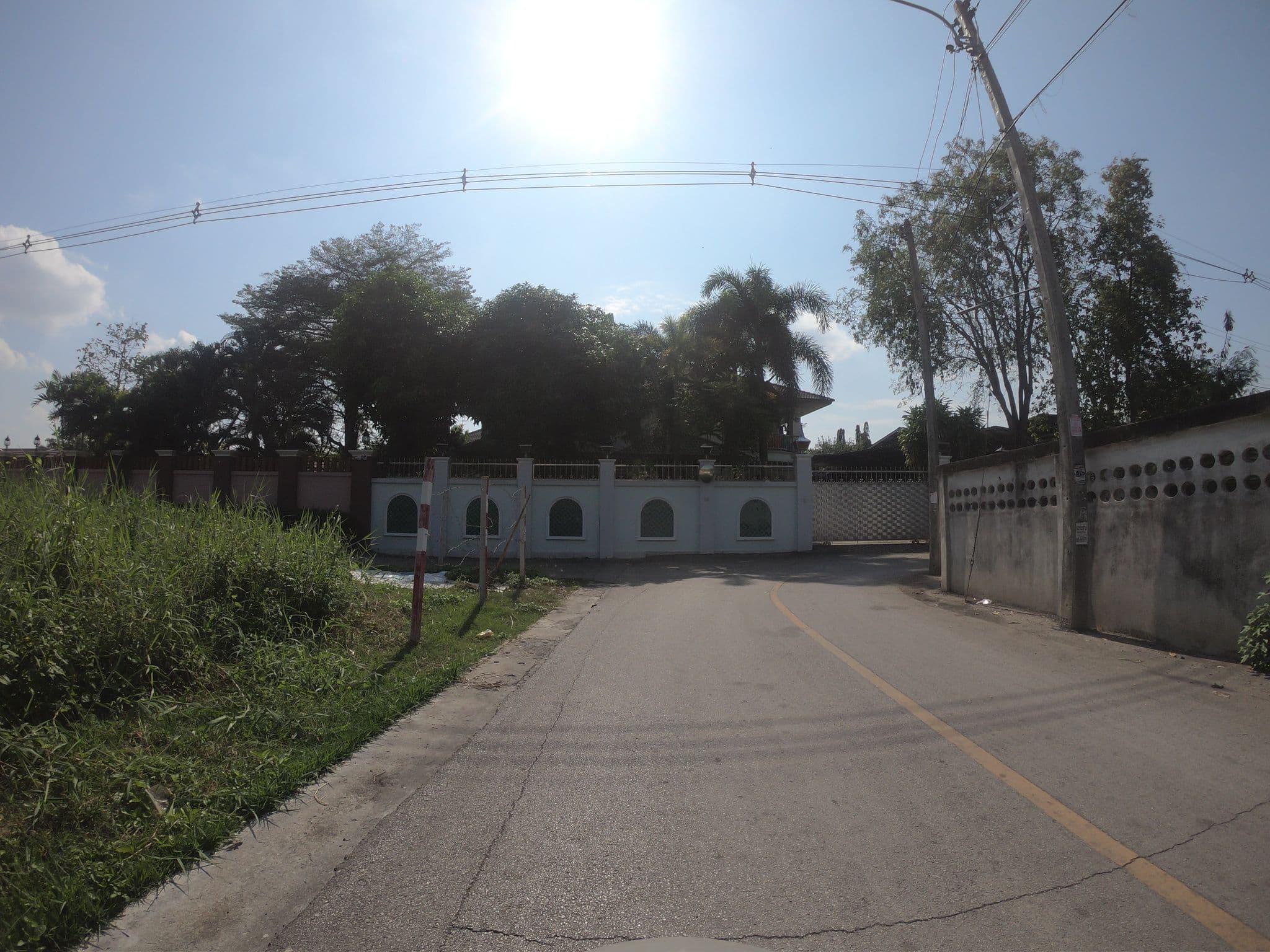 Street view near Double J Hotel, Chiang Mai — © chanuwath_grab (CC BY-SA · Mapillary)