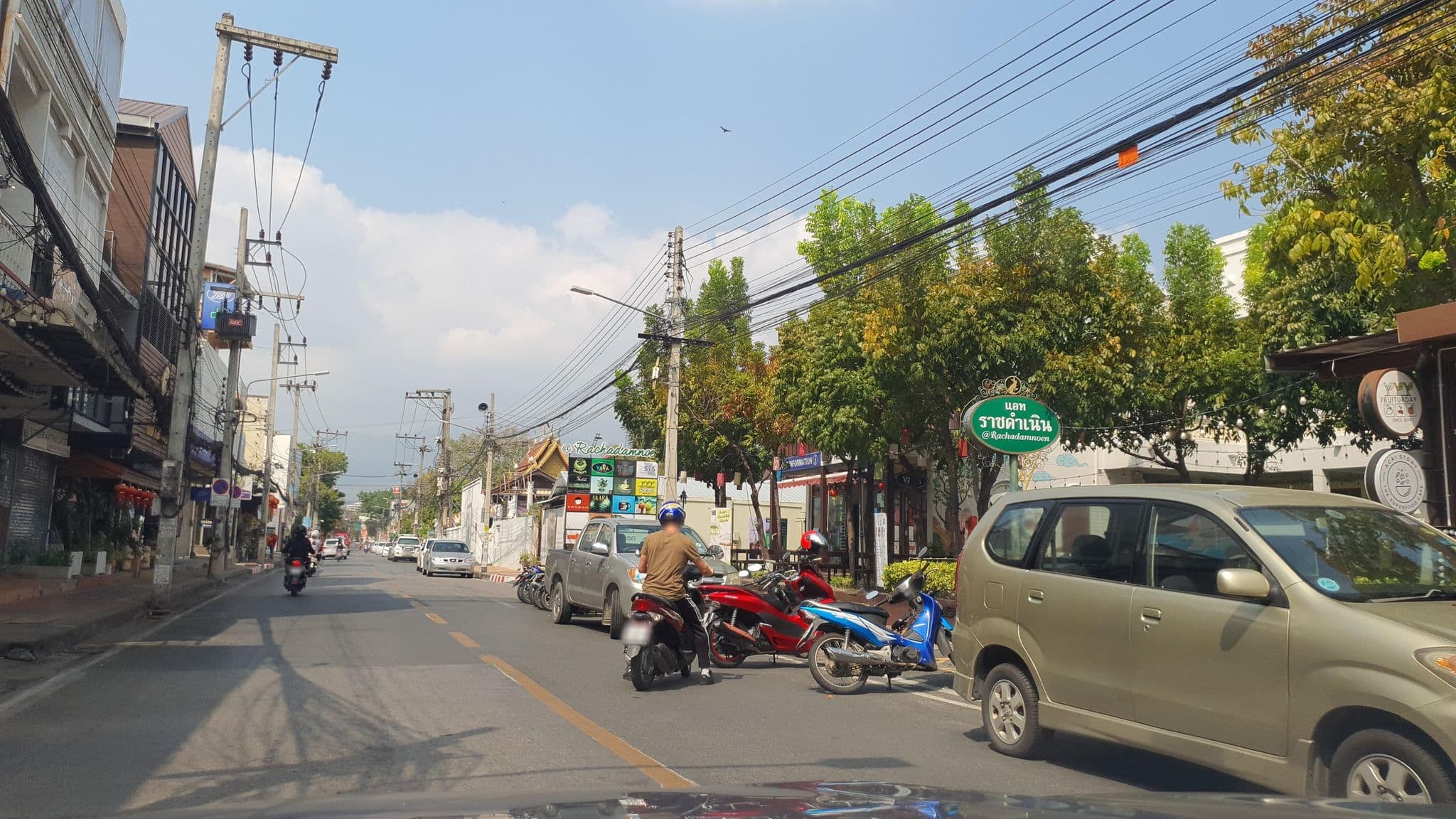 Street view near @rachadamnoen, Chiang Mai — © jrcarlsen (CC BY-SA · Mapillary)