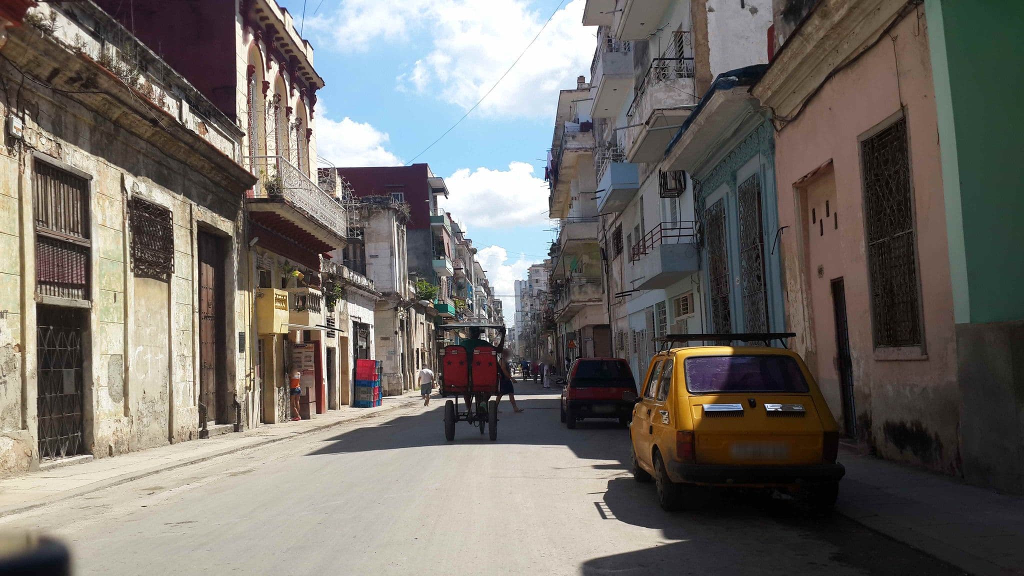 Street view near Hostal Linda Habana, Centro Habana