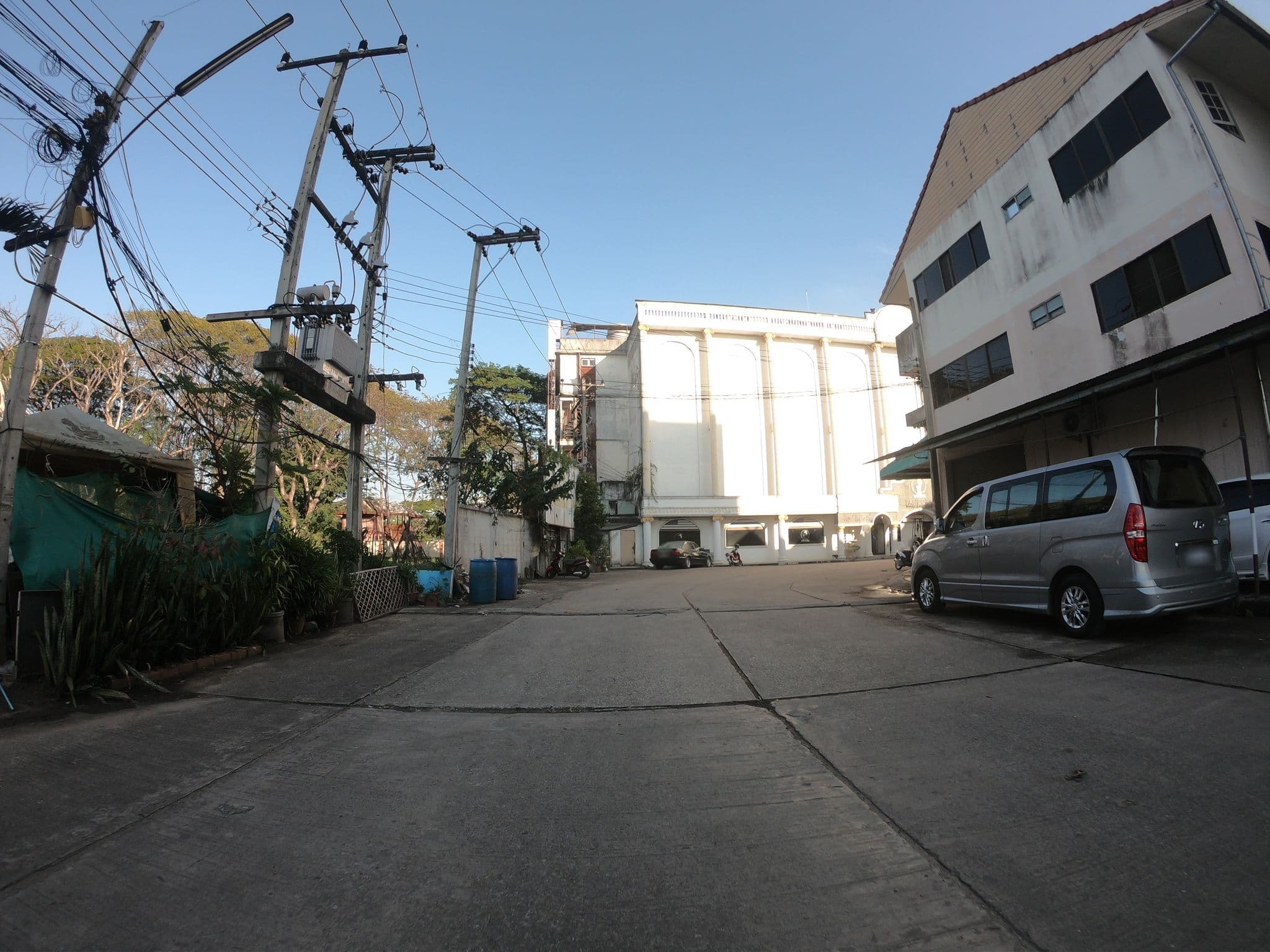 Street view near กรุงไทยคอนโดมีเนียม, Chiang Mai — © chanuwath_grab (CC BY-SA · Mapillary)