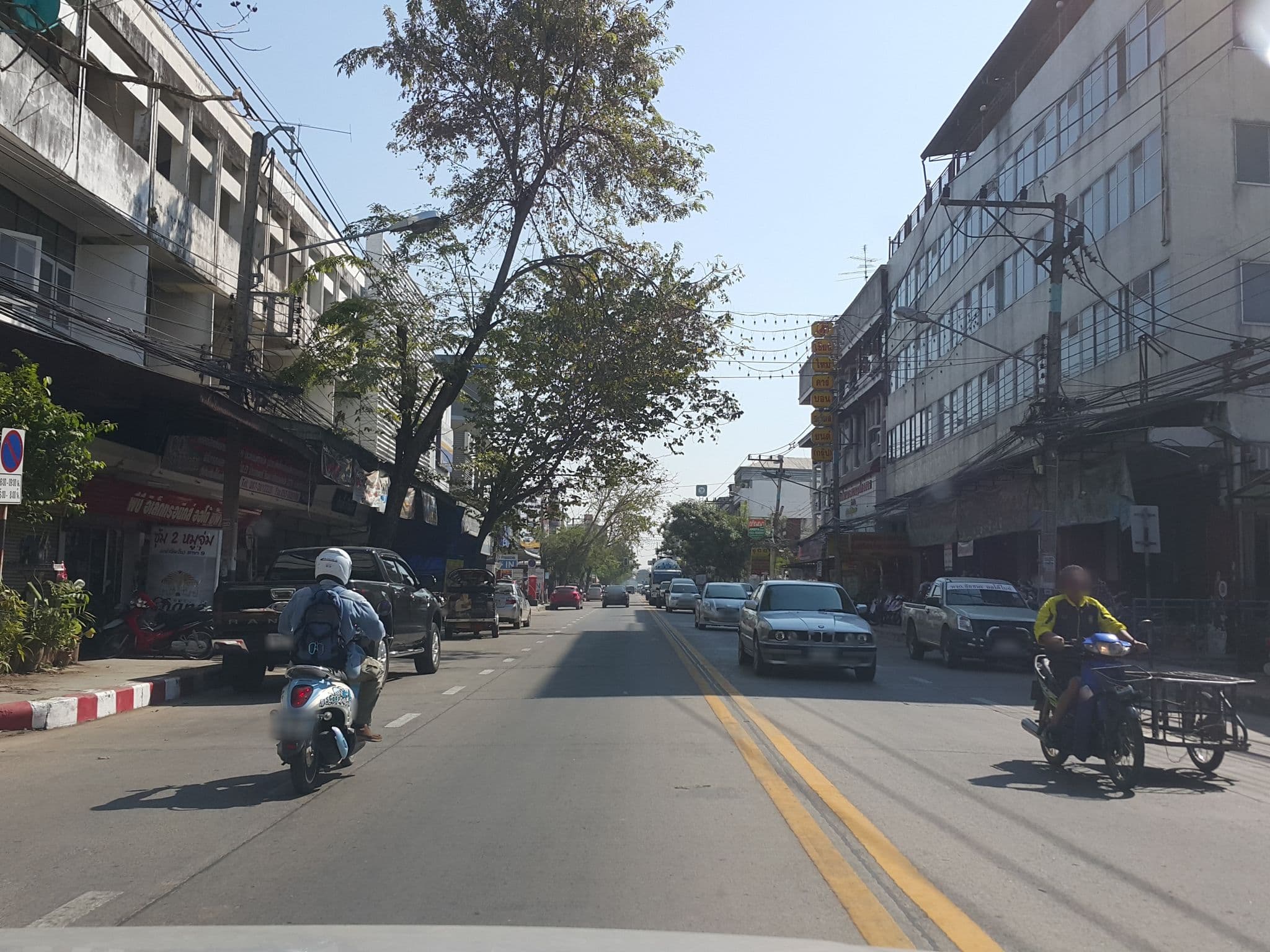 Street view near Air's Thai Culinary Kitchen, Chiang Mai — © jrcarlsen (CC BY-SA · Mapillary)