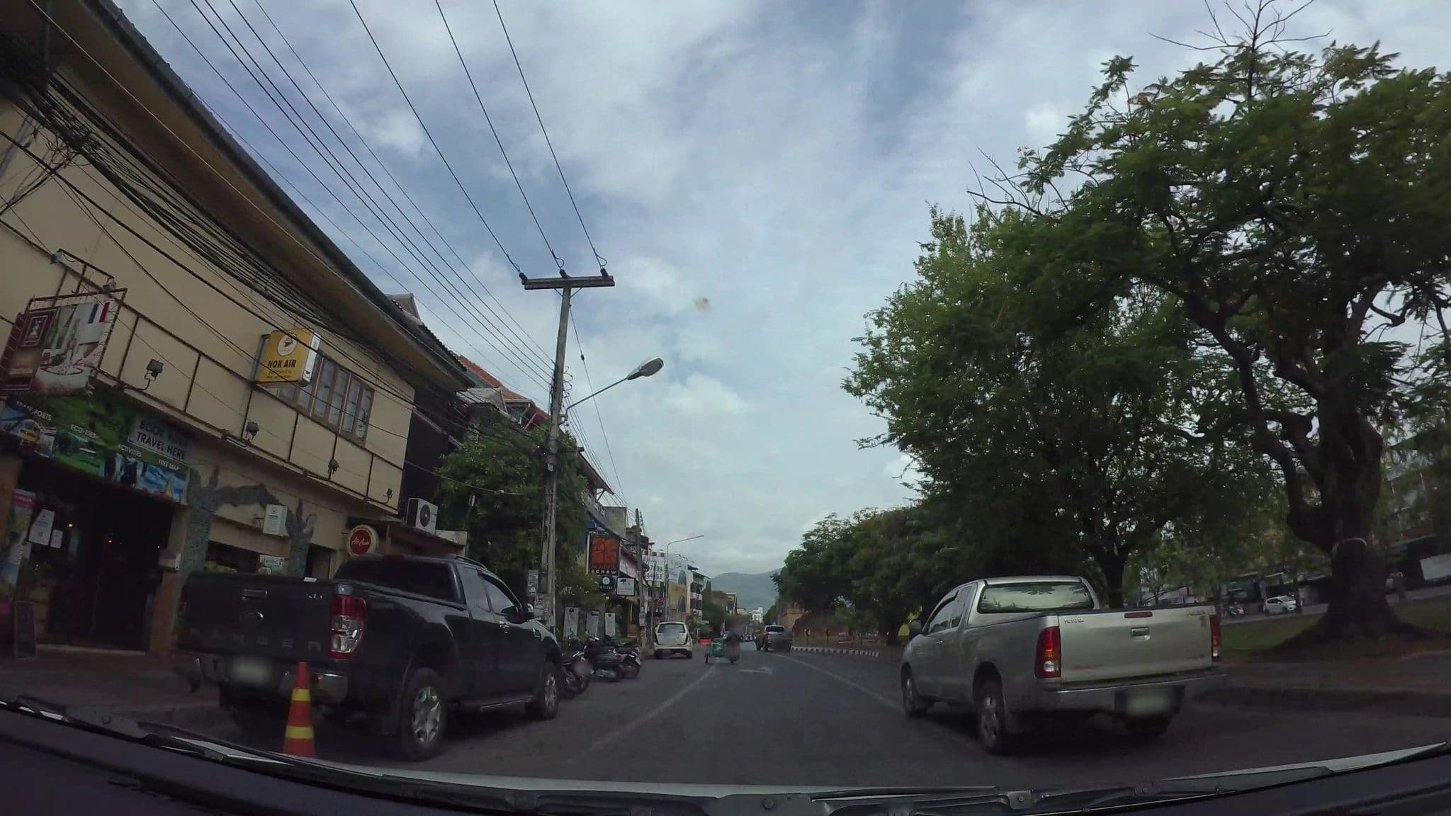 Street view near Cool Guesthouse, Chiang Mai — © kaart_3 (CC BY-SA · Mapillary)