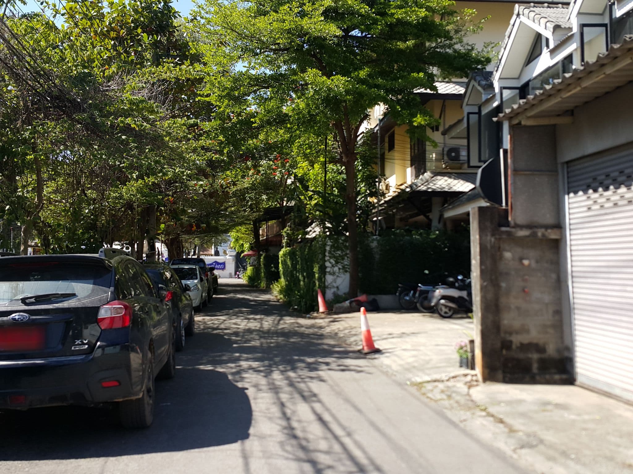 Street view near Villa Thai Orchid, Chiang Mai — © jrcarlsen (CC BY-SA · Mapillary)