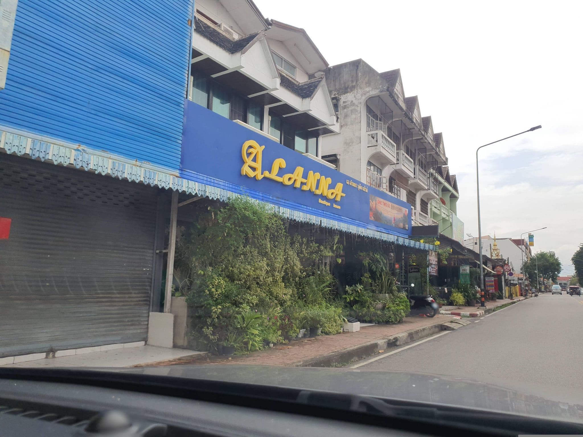 Street view near Makkachiva, Chiang Mai — © jrcarlsen (CC BY-SA · Mapillary)