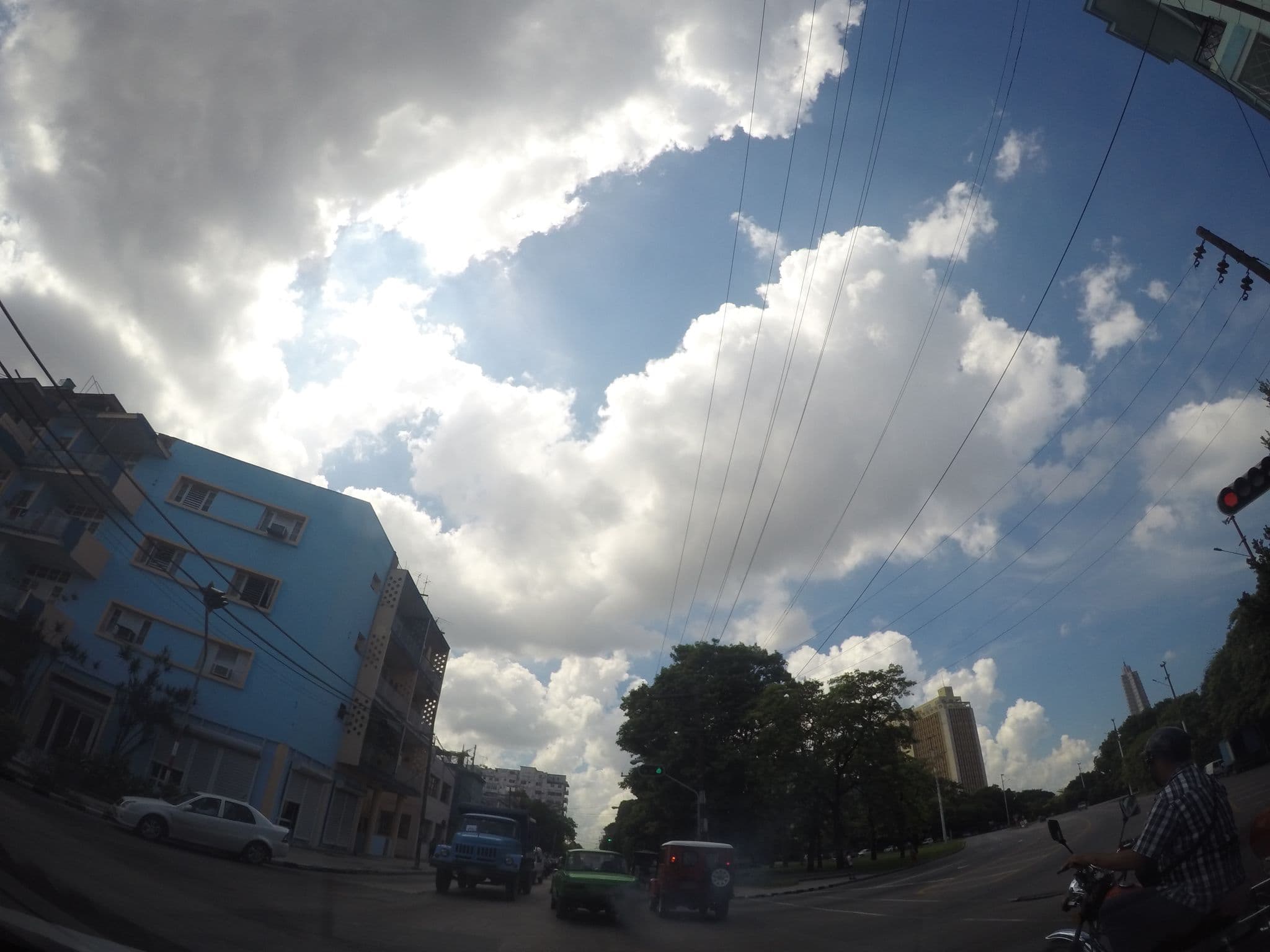 Street view near Casa René y Madelyn, Havana