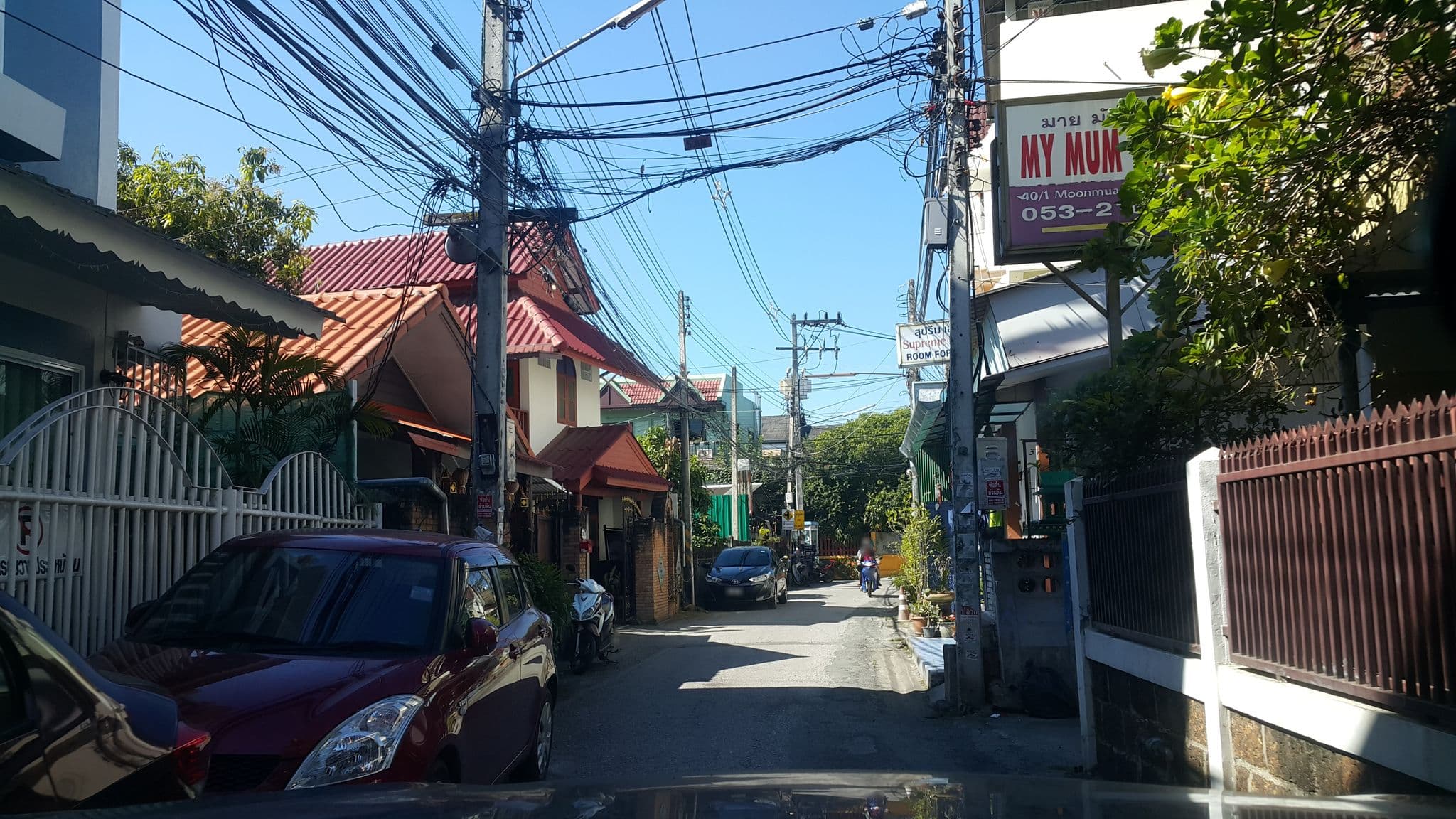 Street view near KavilGuesthouse, Chiang Mai — © jrcarlsen (CC BY-SA · Mapillary)