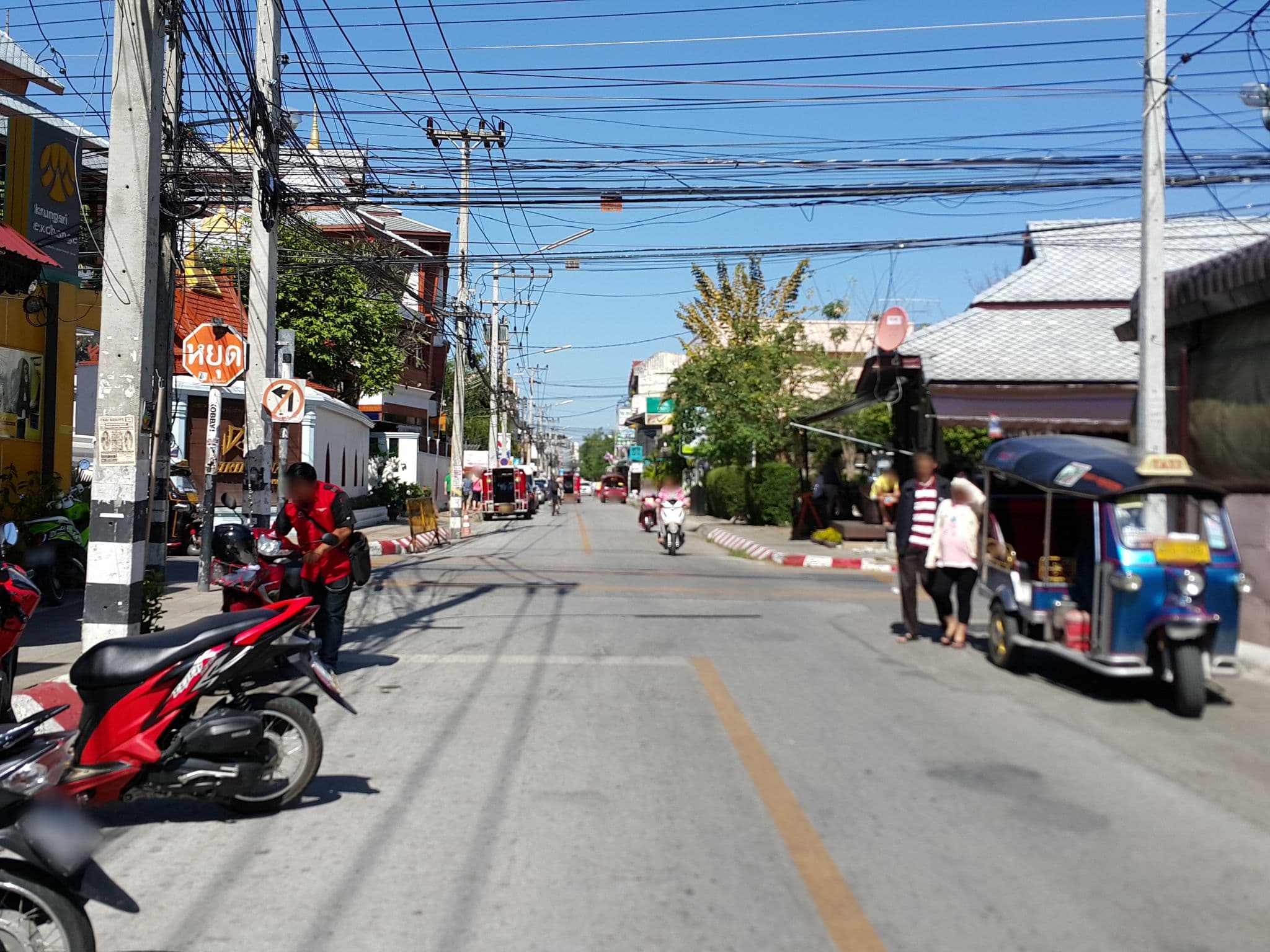 Street view near Peaceful, Chiang Mai — © jrcarlsen (CC BY-SA · Mapillary)